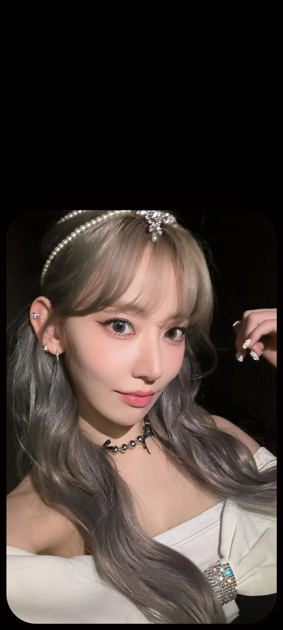 Fond d'écran de verrouillage mobile Sakura Miyawaki 4K HD télécharger — IZ*ONE, LE SSERAFIM