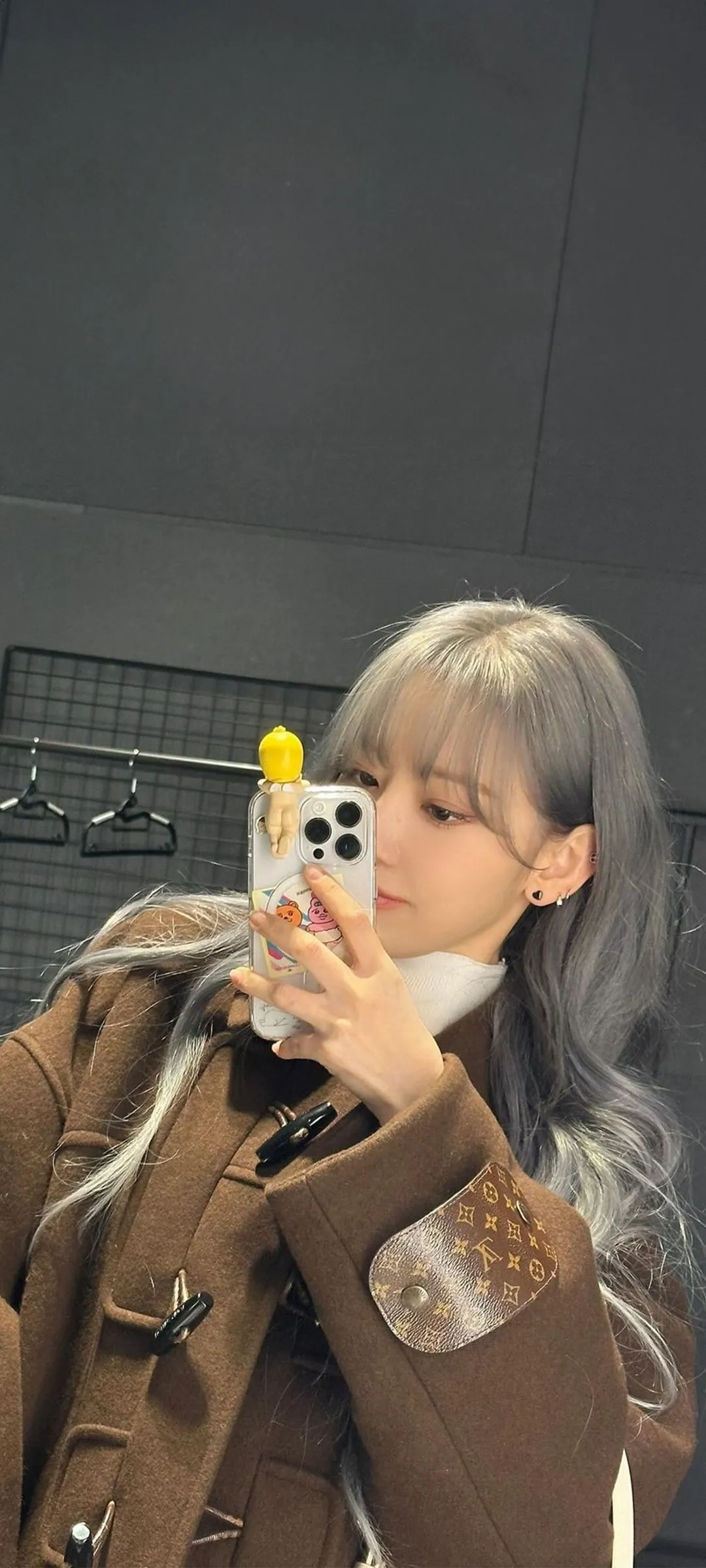 Fond d'écran de verrouillage mobile Sakura Miyawaki 4K HD télécharger — IZ*ONE, LE SSERAFIM