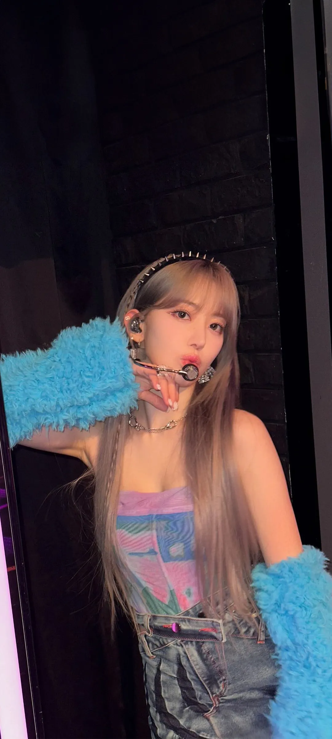 Fond d'écran de verrouillage mobile Sakura Miyawaki 4K HD télécharger — IZ*ONE, LE SSERAFIM
