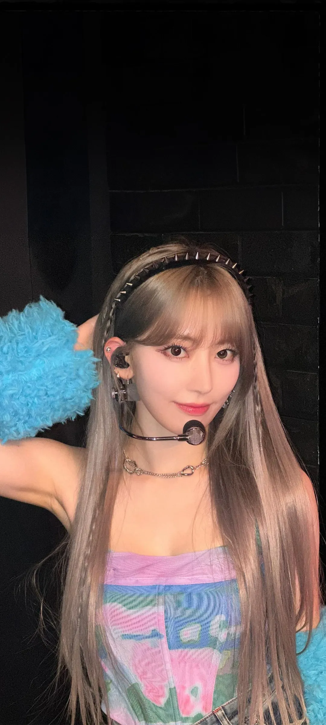 Fond d'écran de verrouillage mobile Sakura Miyawaki 4K HD télécharger — IZ*ONE, LE SSERAFIM