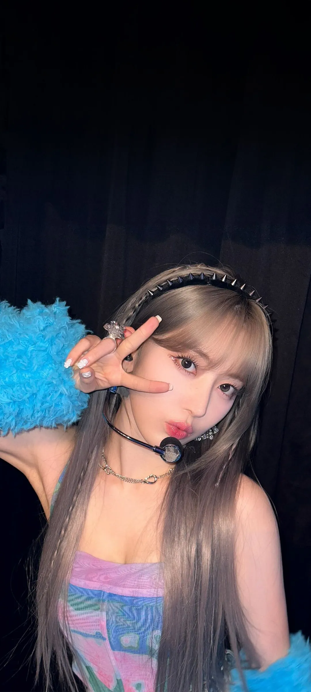 Fond d'écran de verrouillage mobile Sakura Miyawaki 4K HD télécharger — IZ*ONE, LE SSERAFIM