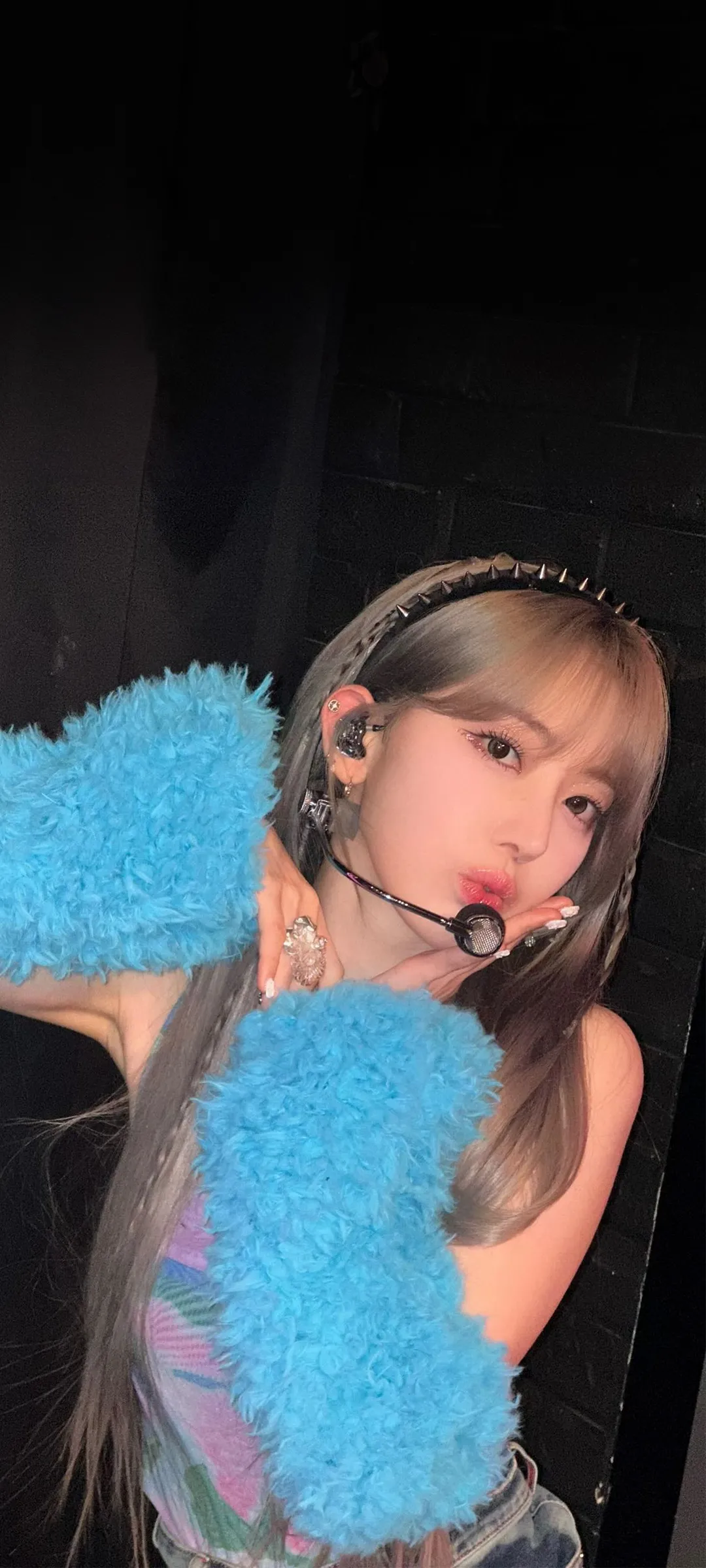 Fond d'écran de verrouillage mobile Sakura Miyawaki 4K HD télécharger — IZ*ONE, LE SSERAFIM