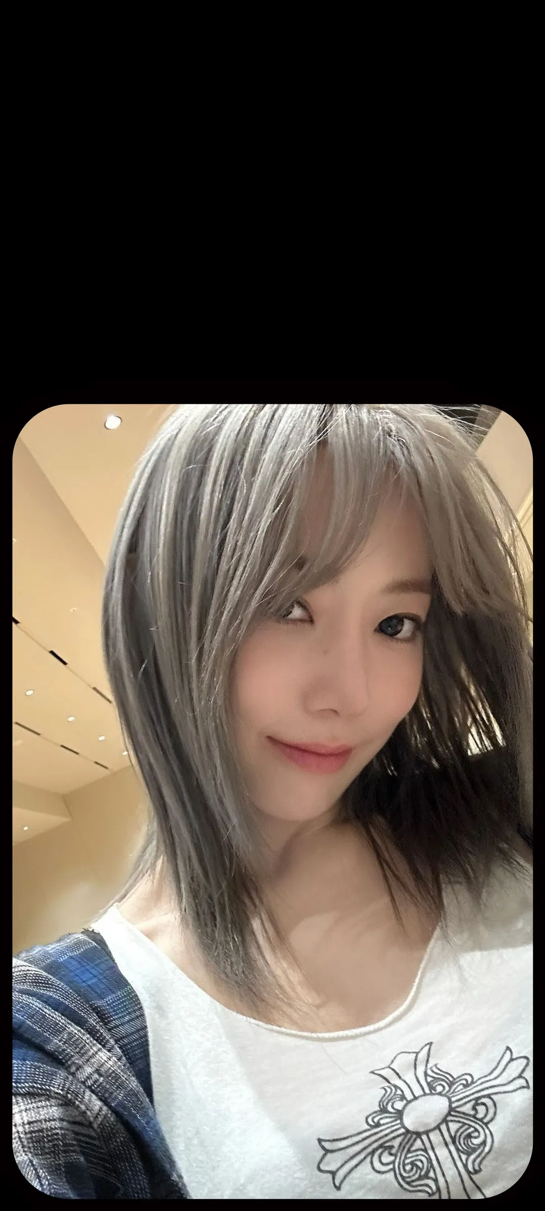 Fond d'écran de verrouillage mobile Sakura Miyawaki 4K HD télécharger — IZ*ONE, LE SSERAFIM