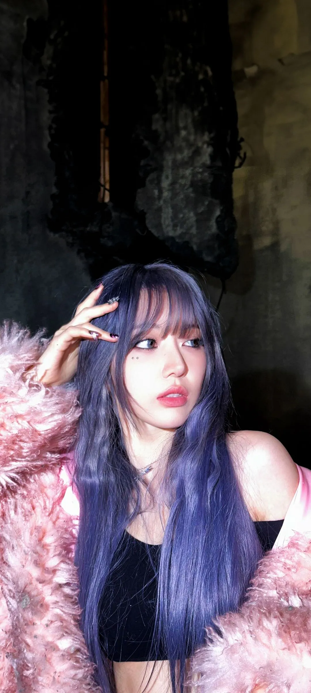 Fond d'écran de verrouillage mobile Sakura Miyawaki 4K HD télécharger — IZ*ONE, LE SSERAFIM