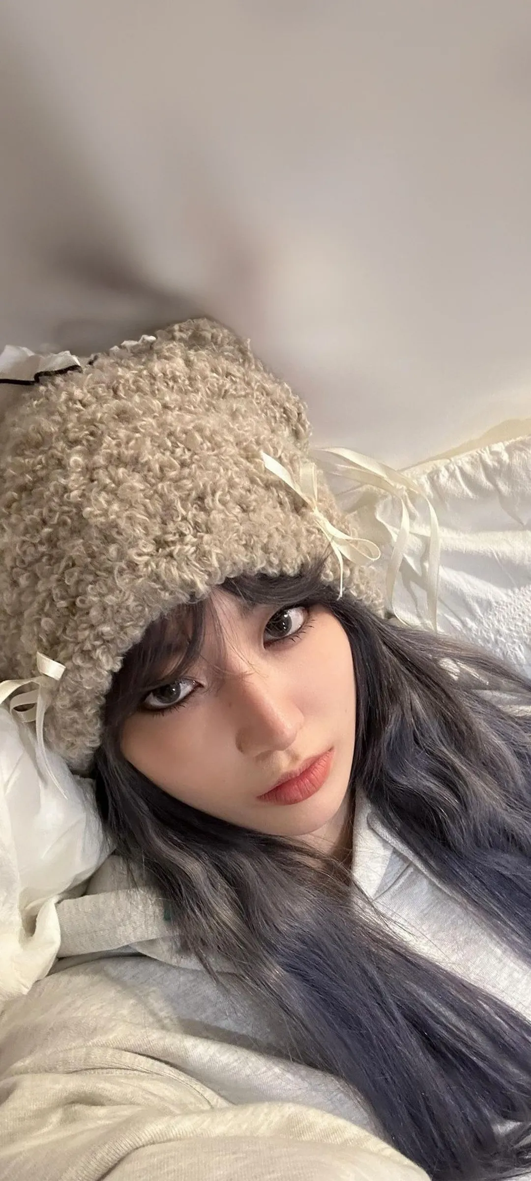 Fond d'écran de verrouillage mobile Sakura Miyawaki 4K HD télécharger — IZ*ONE, LE SSERAFIM