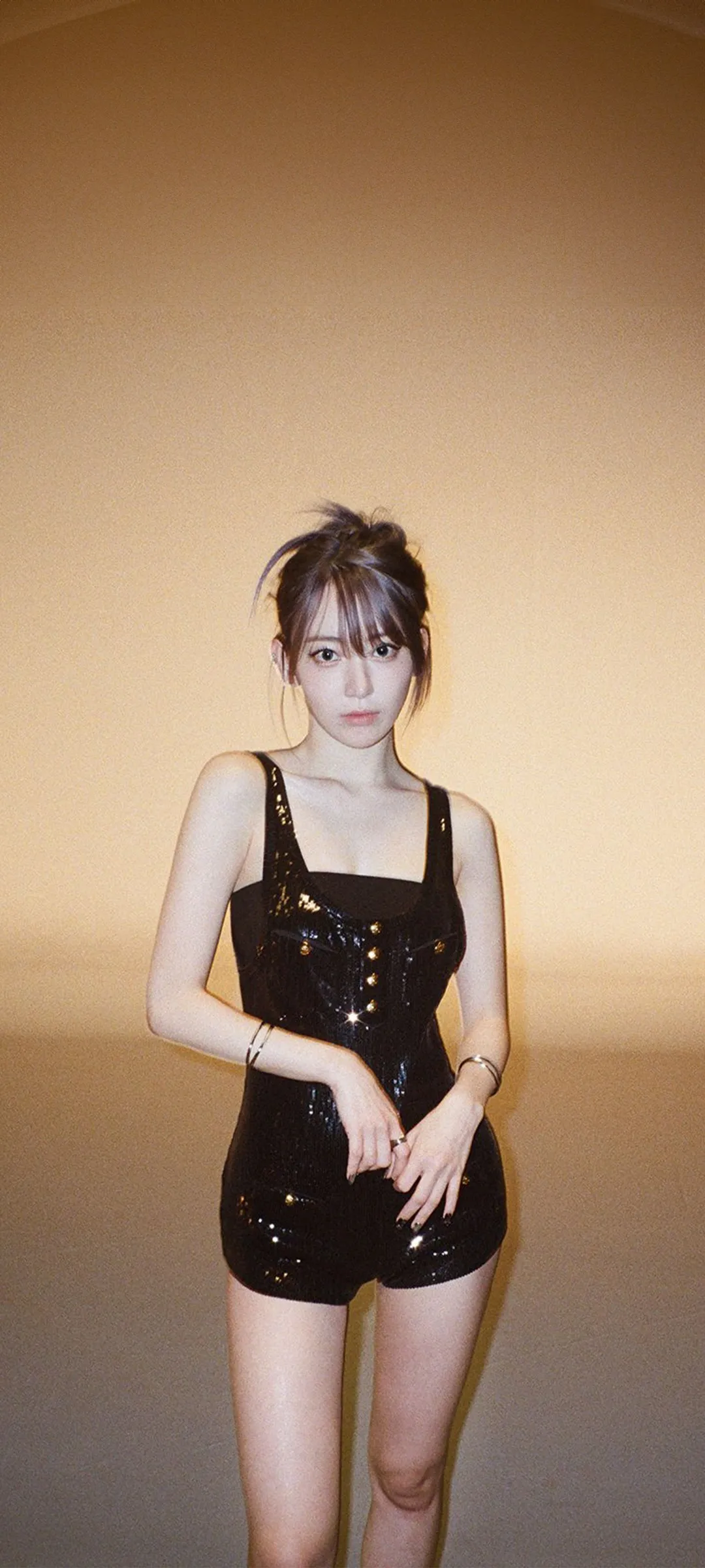 Fond d'écran de verrouillage mobile Sakura Miyawaki 4K HD télécharger — IZ*ONE, LE SSERAFIM