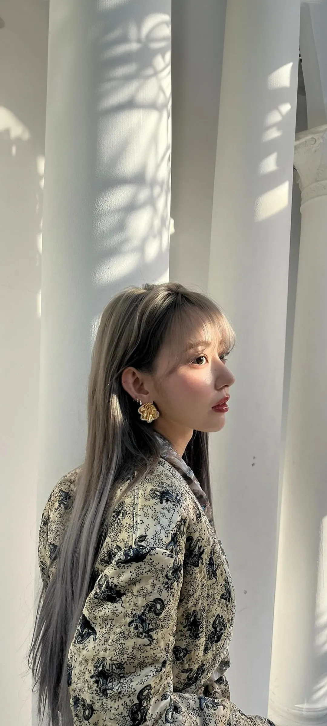 Fond d'écran de verrouillage mobile Sakura Miyawaki 4K HD télécharger — IZ*ONE, LE SSERAFIM