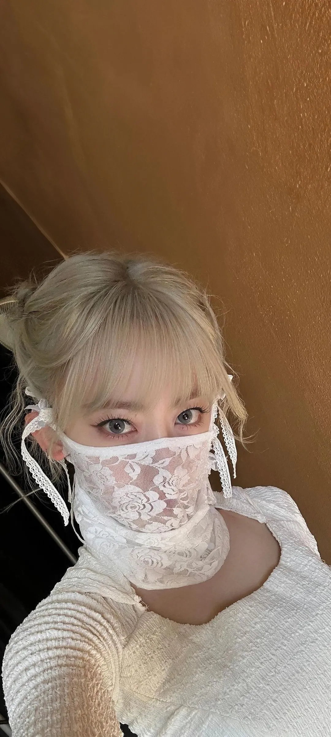Fond d'écran de verrouillage mobile Sakura Miyawaki 4K HD télécharger — IZ*ONE, LE SSERAFIM