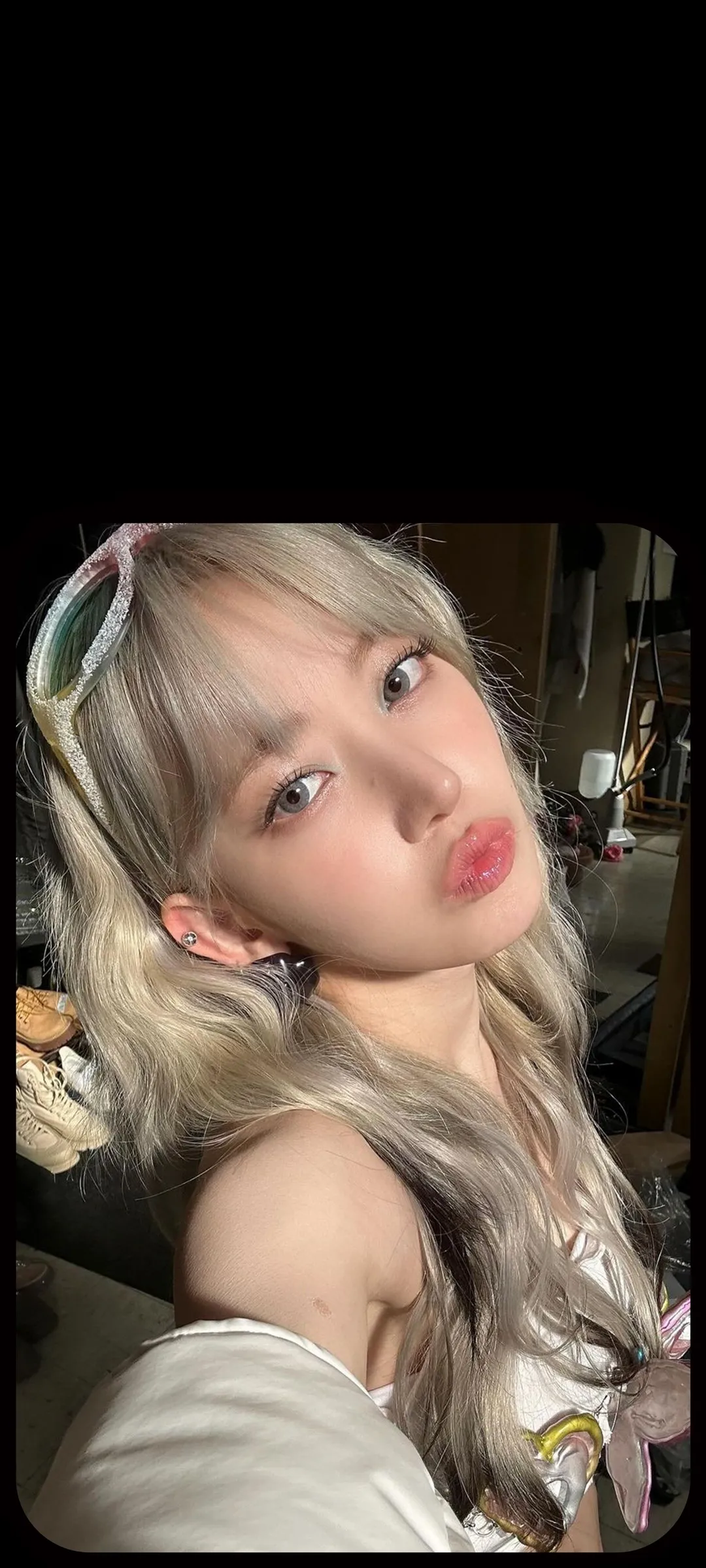 Fond d'écran de verrouillage mobile Sakura Miyawaki 4K HD télécharger — IZ*ONE, LE SSERAFIM