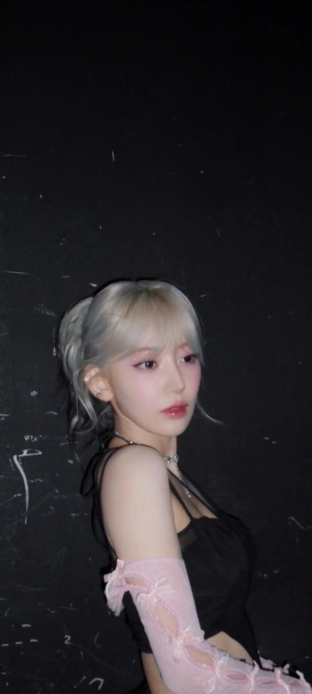 Fond d'écran de verrouillage mobile Sakura Miyawaki 4K HD télécharger — IZ*ONE, LE SSERAFIM