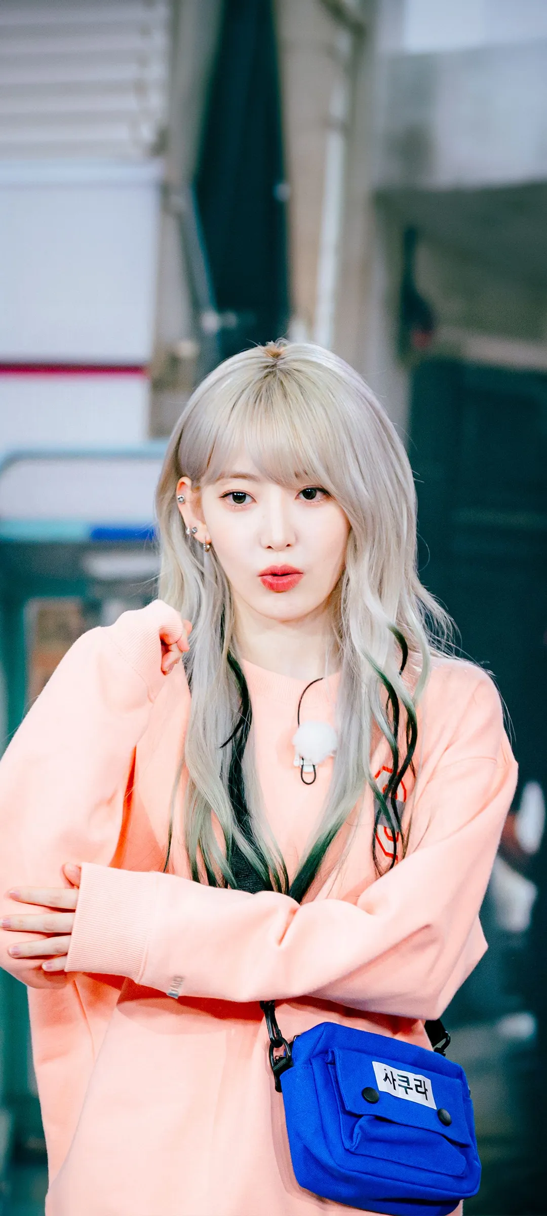 Fond d'écran de verrouillage mobile Sakura Miyawaki 4K HD télécharger — IZ*ONE, LE SSERAFIM