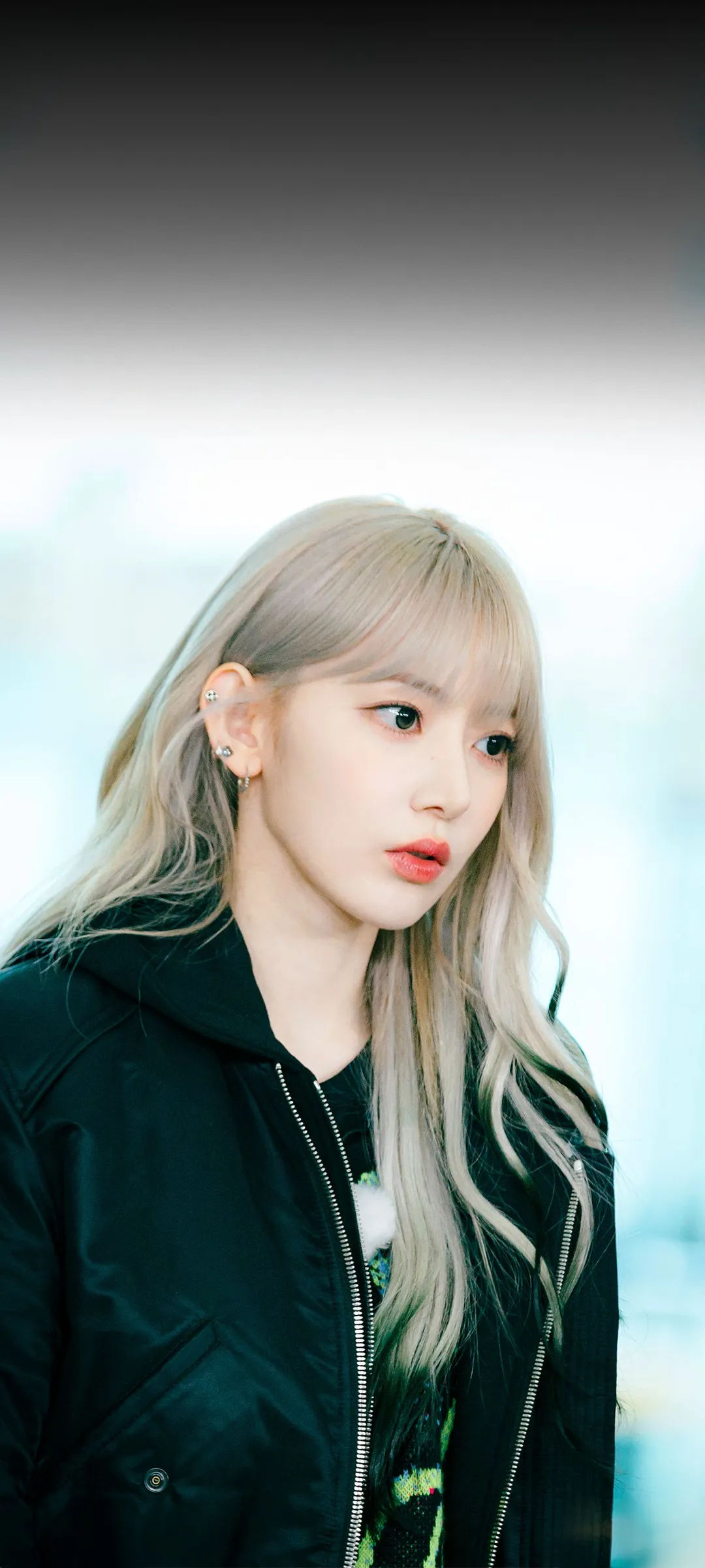 Fond d'écran de verrouillage mobile Sakura Miyawaki 4K HD télécharger — IZ*ONE, LE SSERAFIM