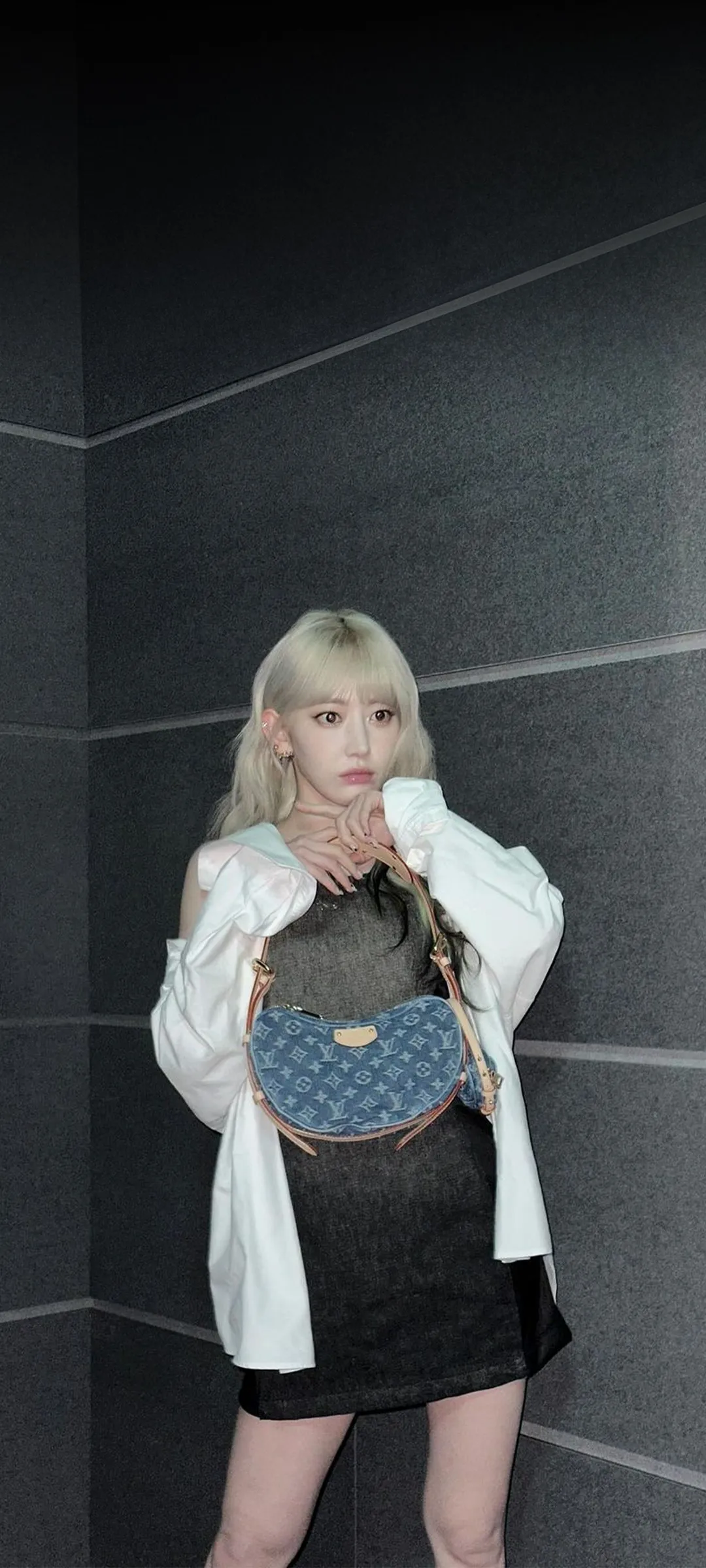 Fond d'écran de verrouillage mobile Sakura Miyawaki 4K HD télécharger — IZ*ONE, LE SSERAFIM