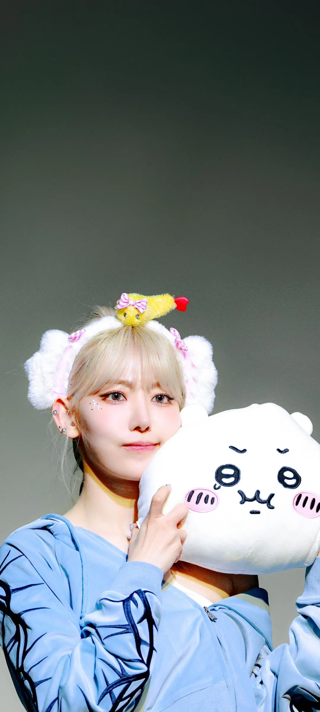 Fond d'écran de verrouillage mobile Sakura Miyawaki 4K HD télécharger — IZ*ONE, LE SSERAFIM