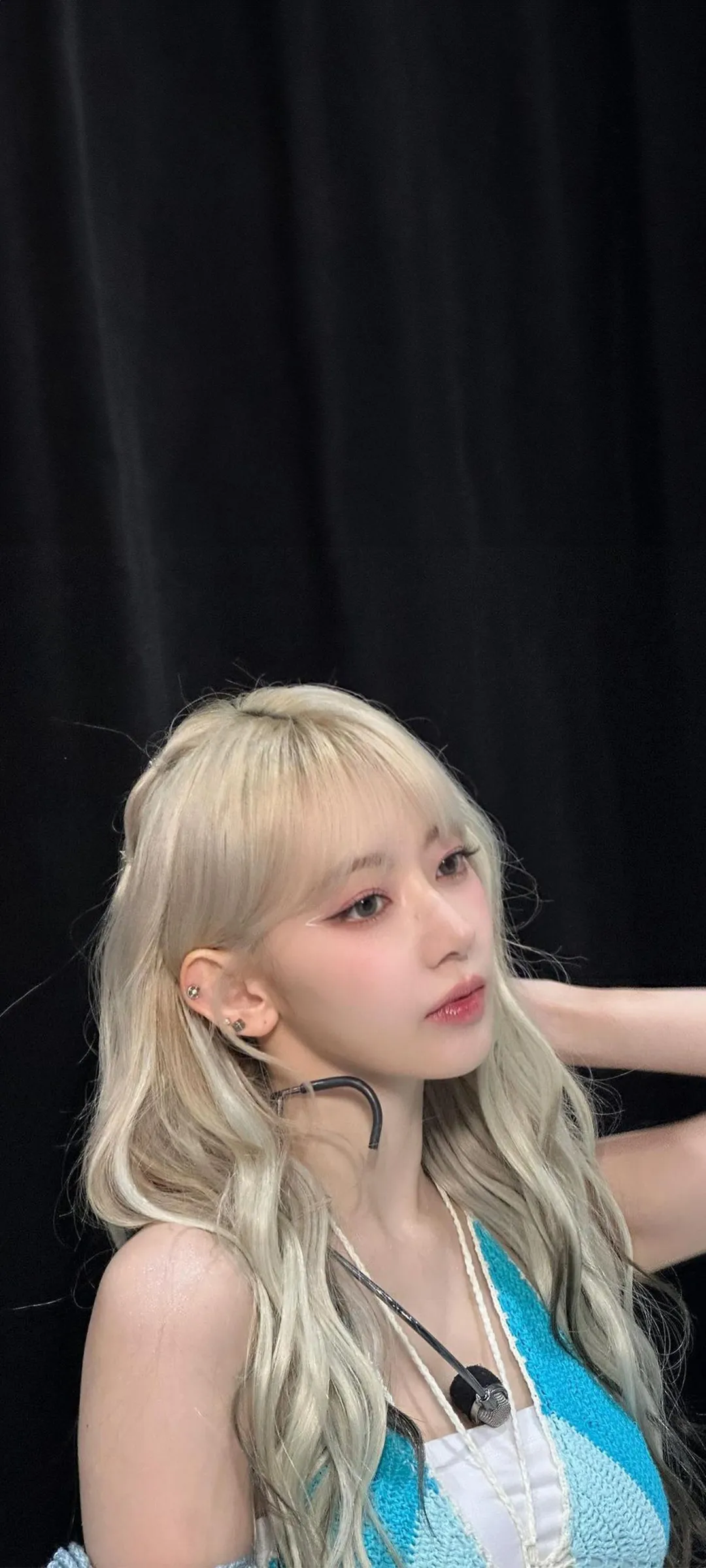 Fond d'écran de verrouillage mobile Sakura Miyawaki 4K HD télécharger — IZ*ONE, LE SSERAFIM