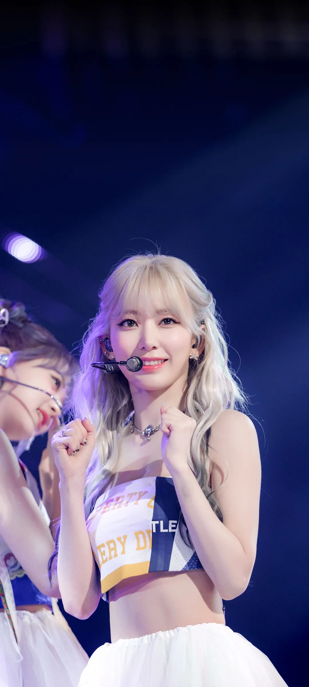 Fond d'écran de verrouillage mobile Sakura Miyawaki 4K HD télécharger — IZ*ONE, LE SSERAFIM