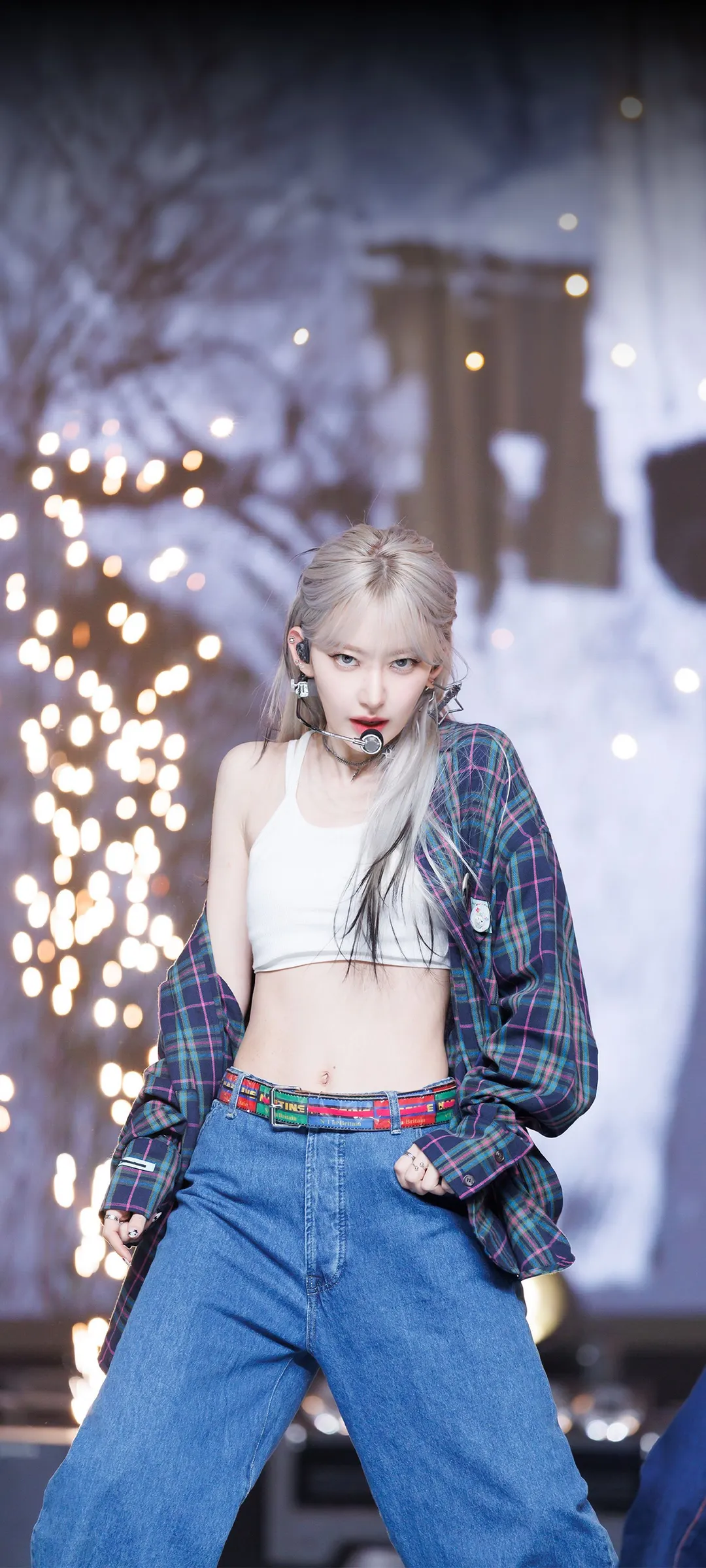 Fond d'écran de verrouillage mobile Sakura Miyawaki 4K HD télécharger — IZ*ONE, LE SSERAFIM