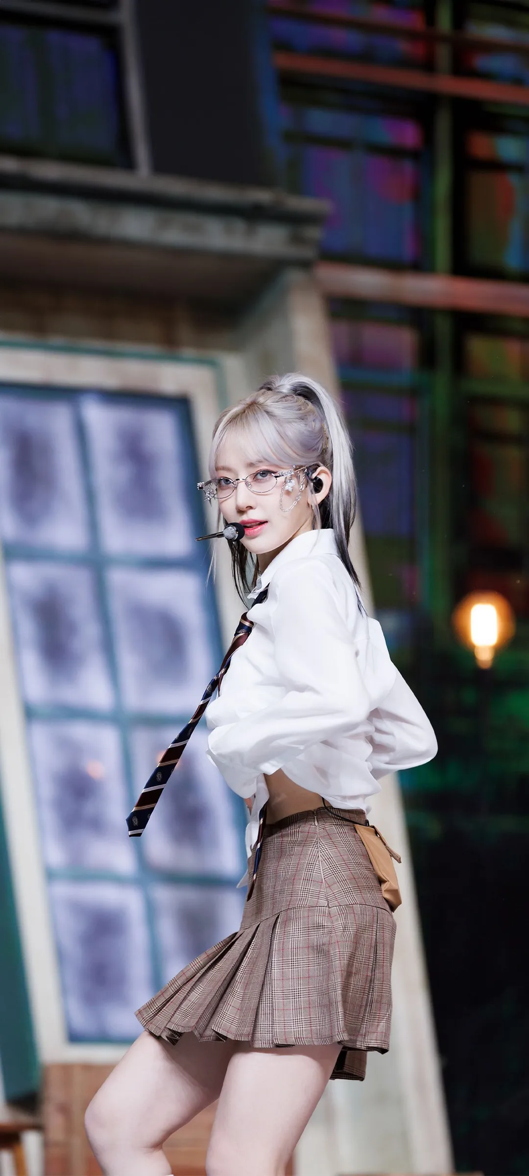 Fond d'écran de verrouillage mobile Sakura Miyawaki 4K HD télécharger — IZ*ONE, LE SSERAFIM