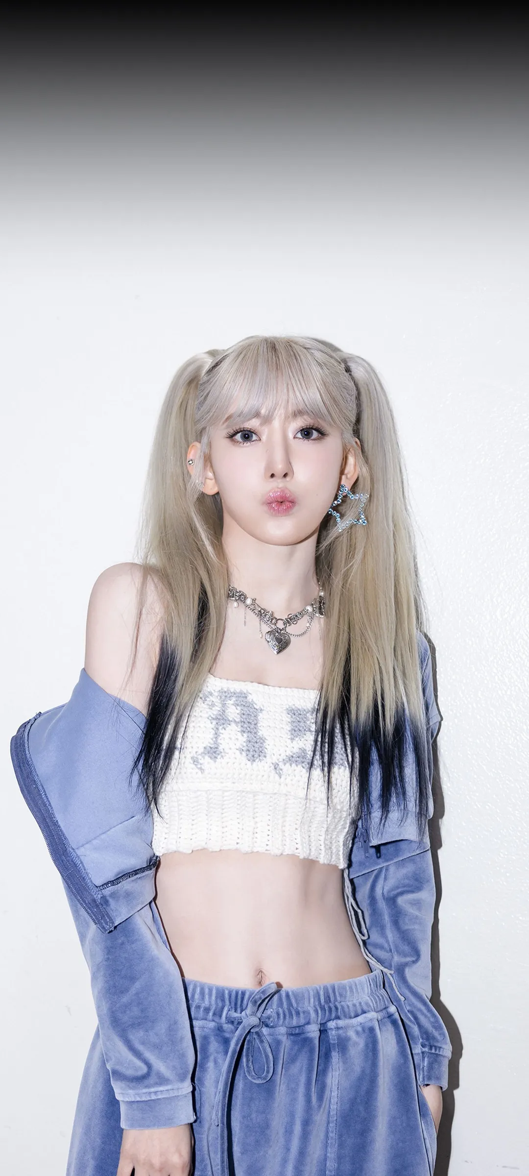 Fond d'écran de verrouillage mobile Sakura Miyawaki 4K HD télécharger — IZ*ONE, LE SSERAFIM