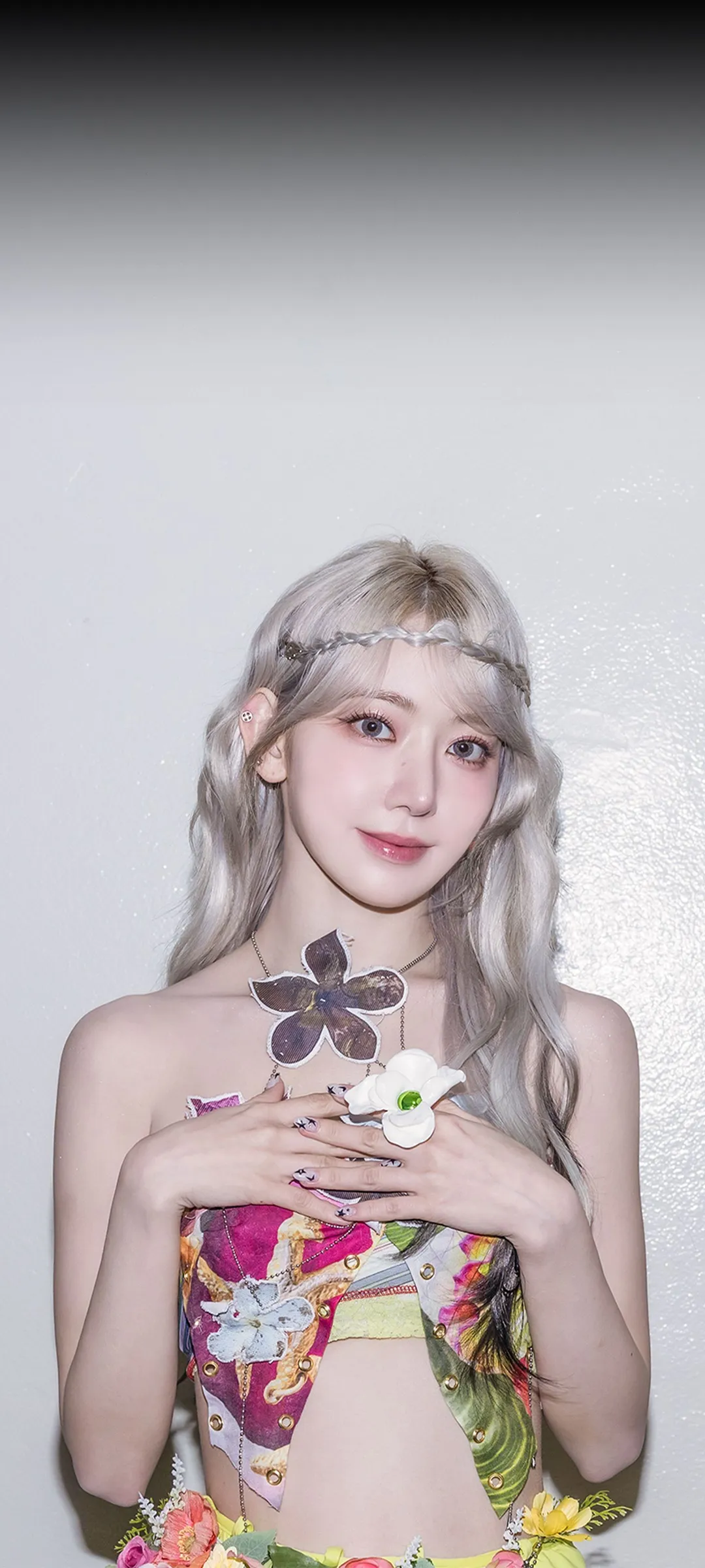 Fond d'écran de verrouillage mobile Sakura Miyawaki 4K HD télécharger — IZ*ONE, LE SSERAFIM