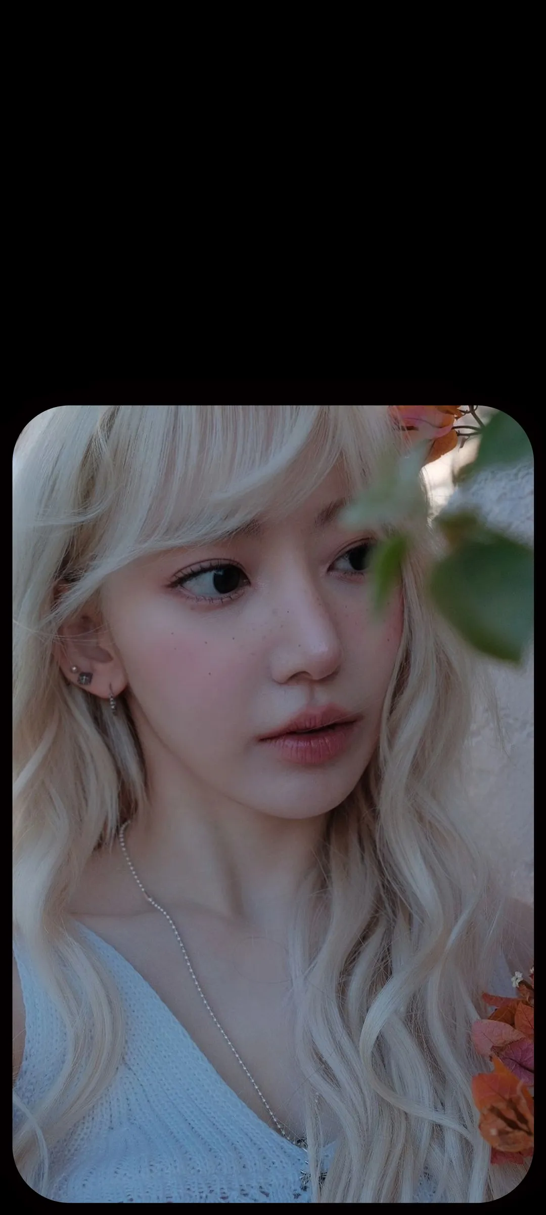 Fond d'écran de verrouillage mobile Sakura Miyawaki 4K HD télécharger — IZ*ONE, LE SSERAFIM