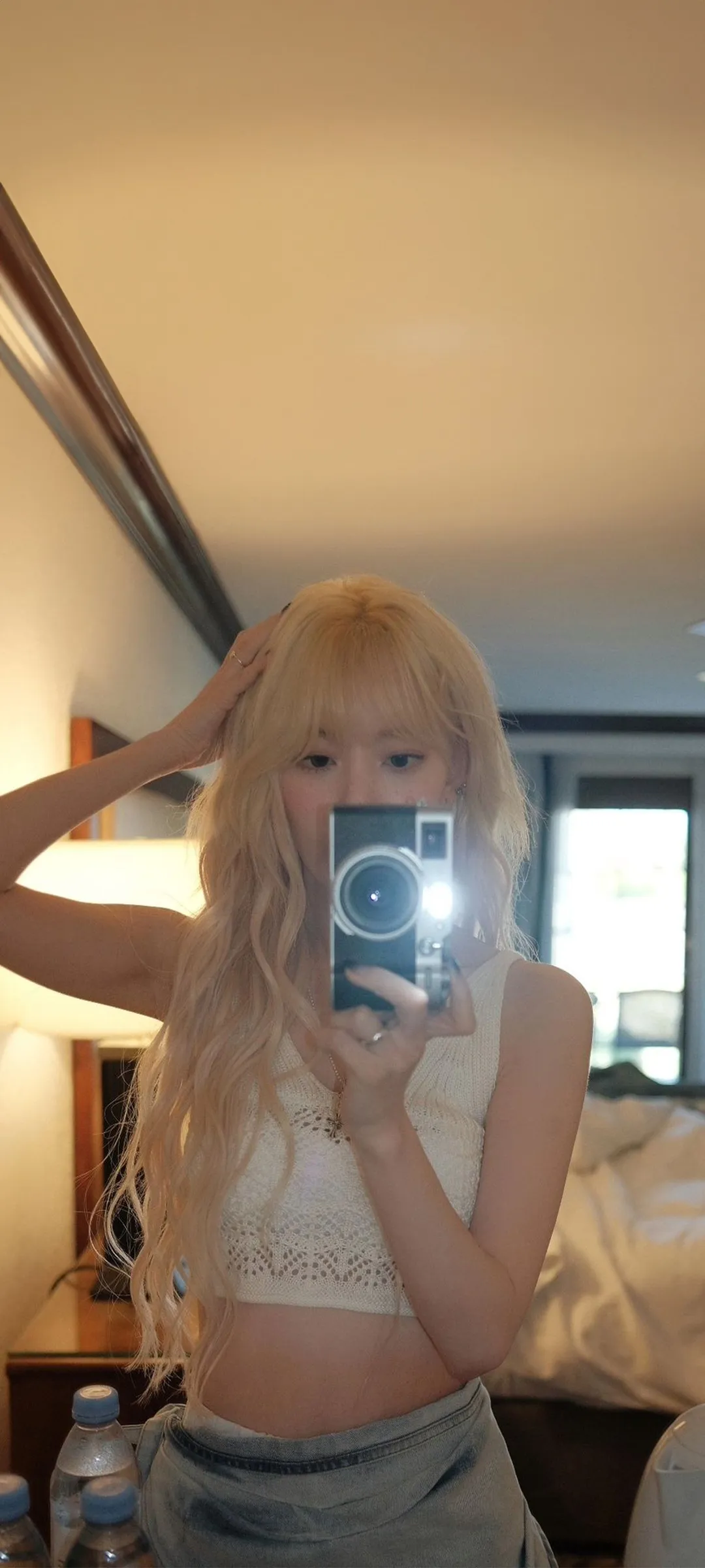 Fond d'écran de verrouillage mobile Sakura Miyawaki 4K HD télécharger — IZ*ONE, LE SSERAFIM