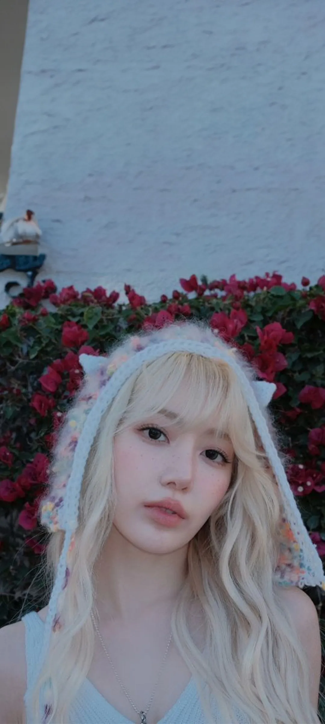 Fond d'écran de verrouillage mobile Sakura Miyawaki 4K HD télécharger — IZ*ONE, LE SSERAFIM
