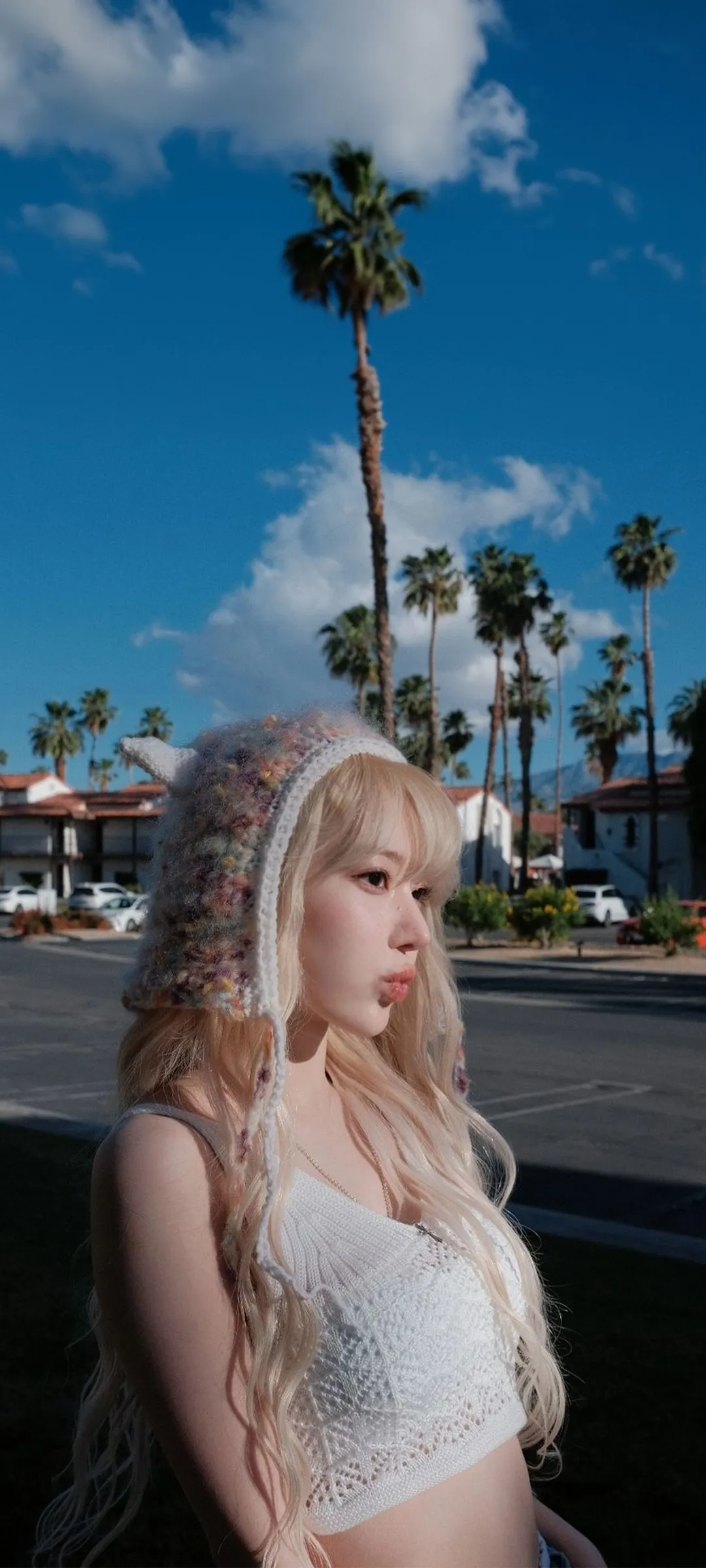 Fond d'écran de verrouillage mobile Sakura Miyawaki 4K HD télécharger — IZ*ONE, LE SSERAFIM