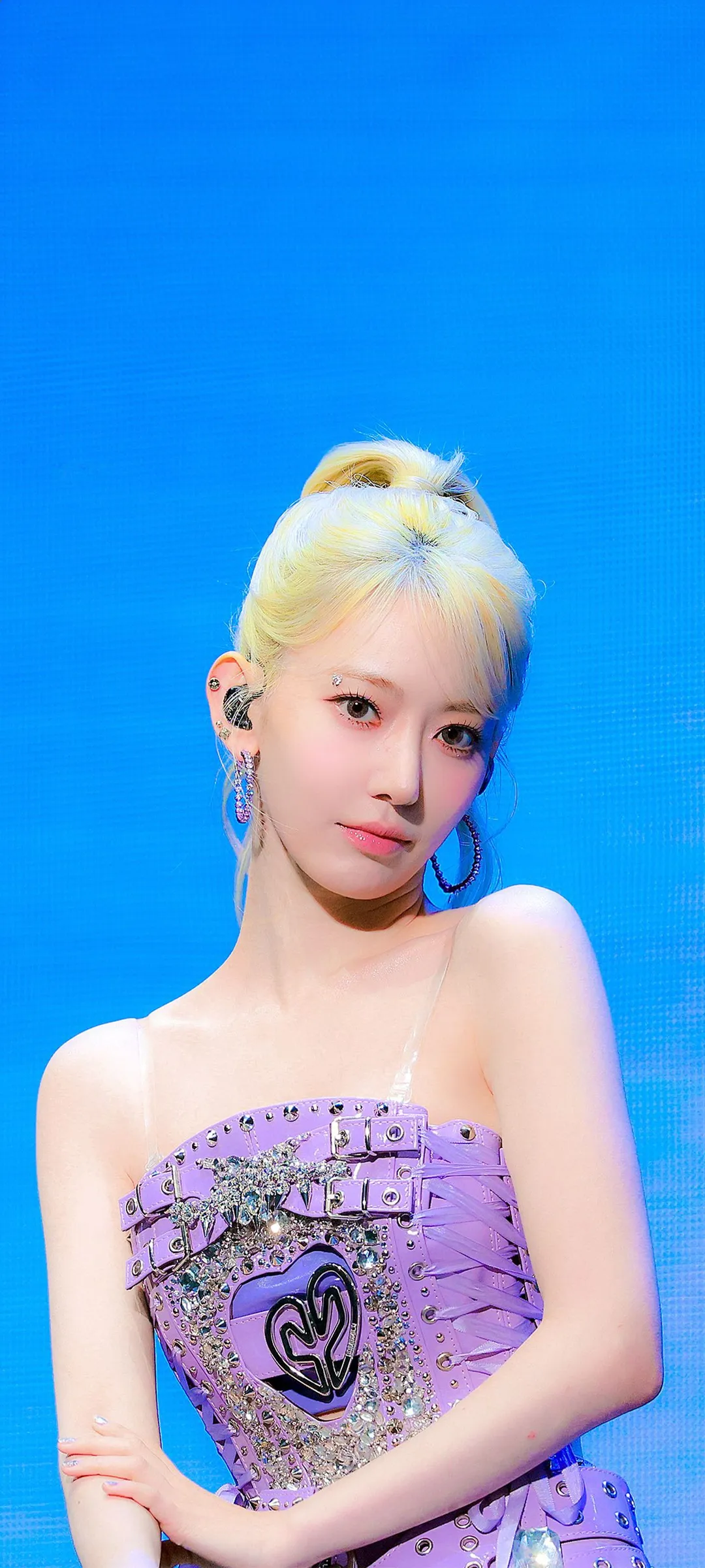 Fond d'écran de verrouillage mobile Sakura Miyawaki 4K HD télécharger — IZ*ONE, LE SSERAFIM
