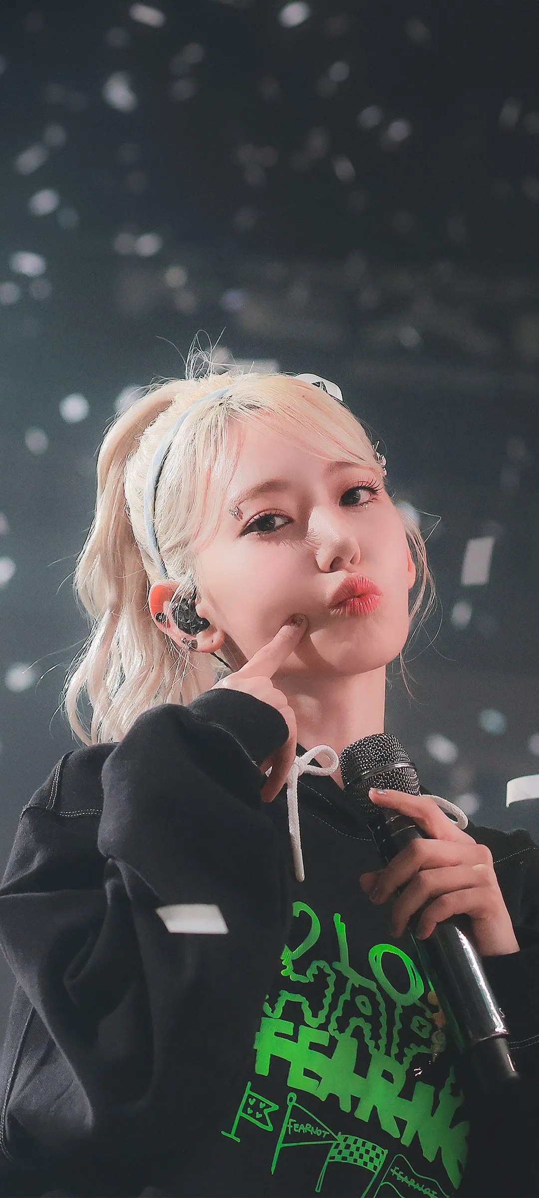 Fond d'écran de verrouillage mobile Sakura Miyawaki 4K HD télécharger — IZ*ONE, LE SSERAFIM