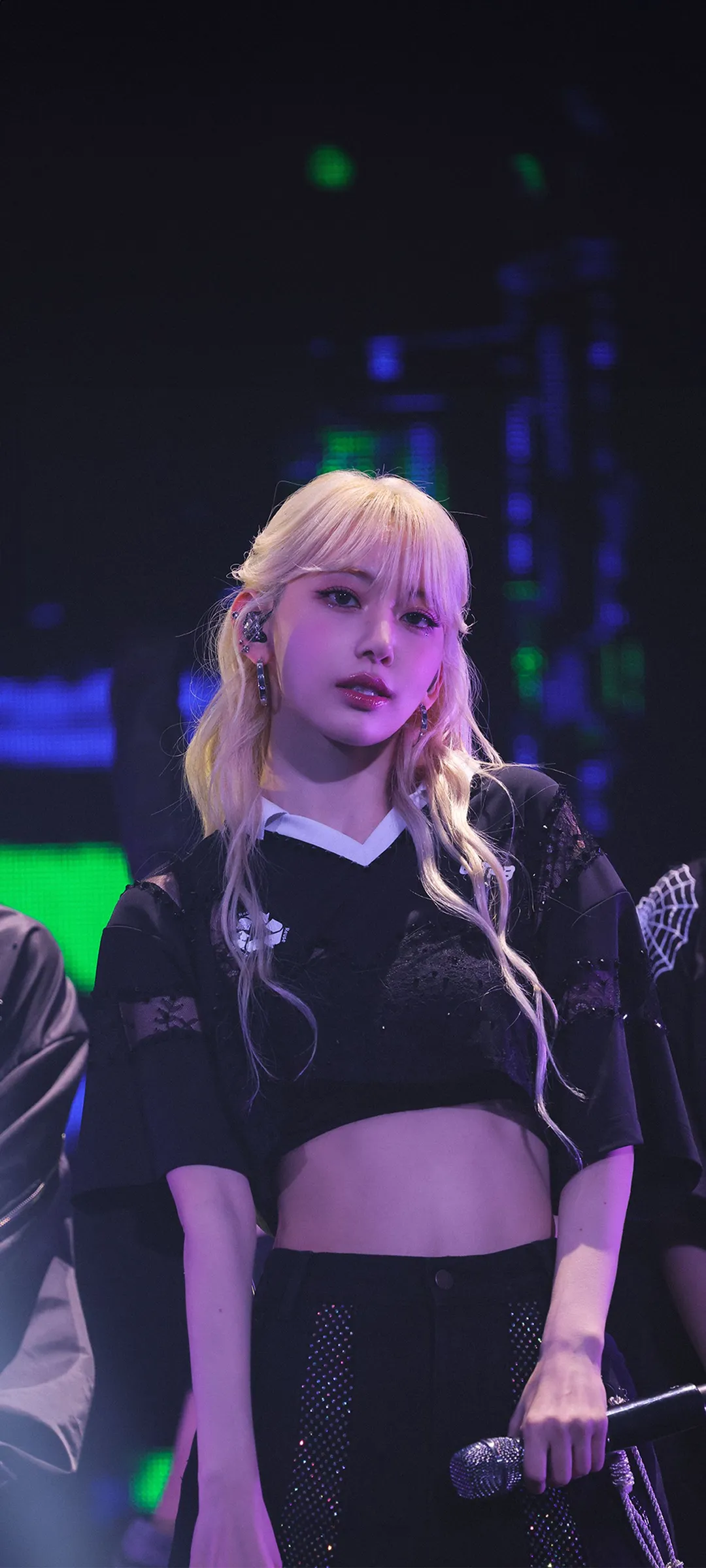 Fond d'écran de verrouillage mobile Sakura Miyawaki 4K HD télécharger — IZ*ONE, LE SSERAFIM