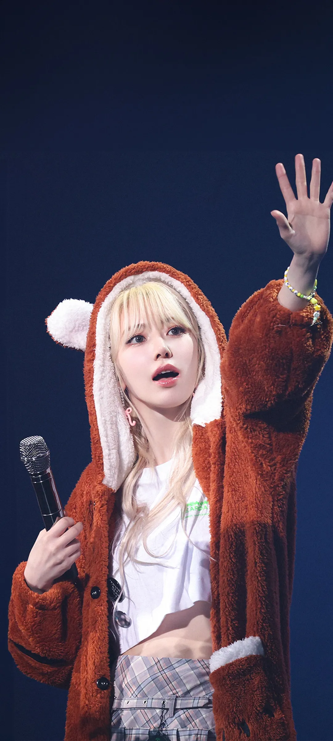 Fond d'écran de verrouillage mobile Sakura Miyawaki 4K HD télécharger — IZ*ONE, LE SSERAFIM