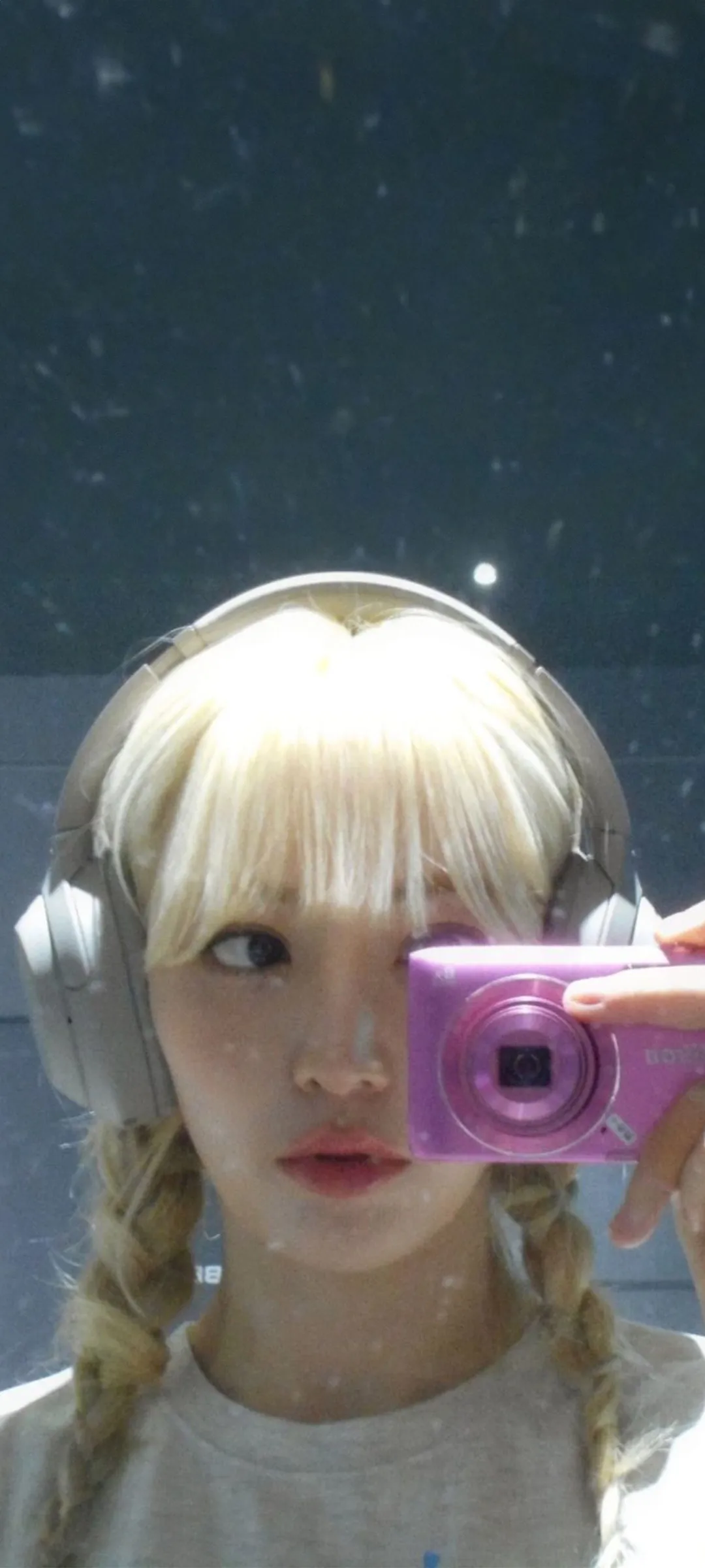 Fond d'écran de verrouillage mobile Sakura Miyawaki 4K HD télécharger — IZ*ONE, LE SSERAFIM