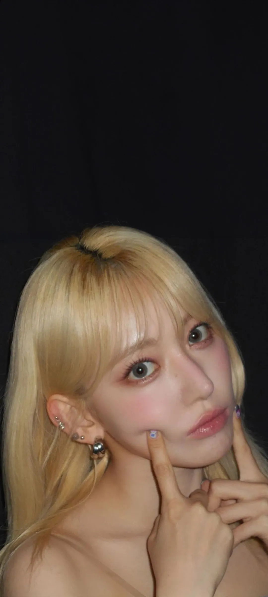 Fond d'écran de verrouillage mobile Sakura Miyawaki 4K HD télécharger — IZ*ONE, LE SSERAFIM