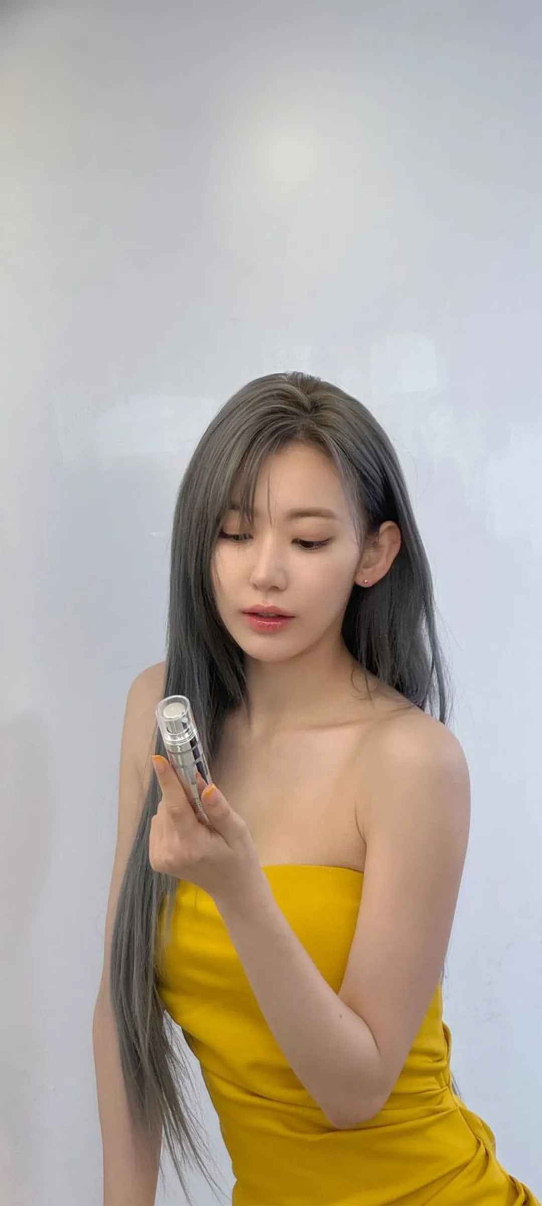 Fond d'écran de verrouillage mobile Sakura Miyawaki 4K HD télécharger — IZ*ONE, LE SSERAFIM