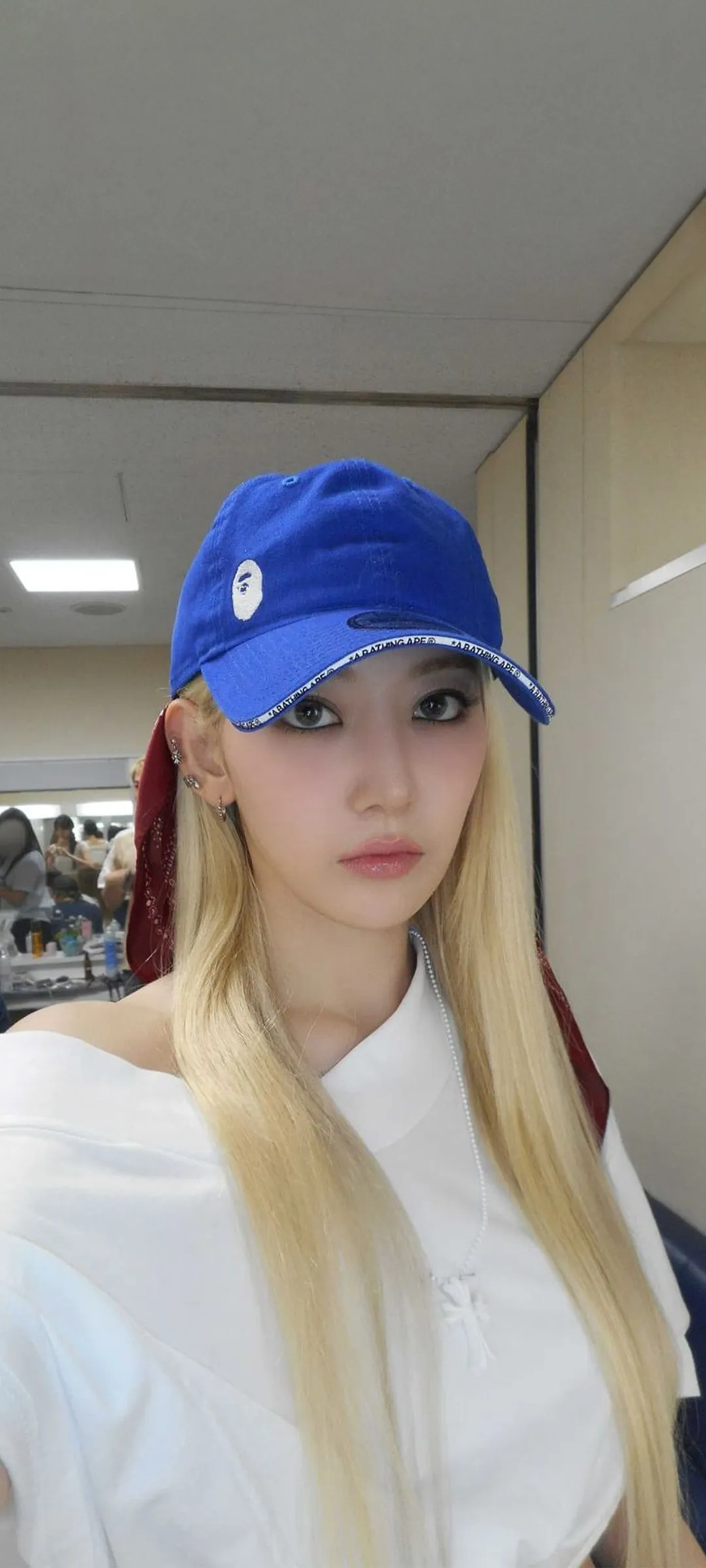 Fond d'écran de verrouillage mobile Sakura Miyawaki 4K HD télécharger — IZ*ONE, LE SSERAFIM