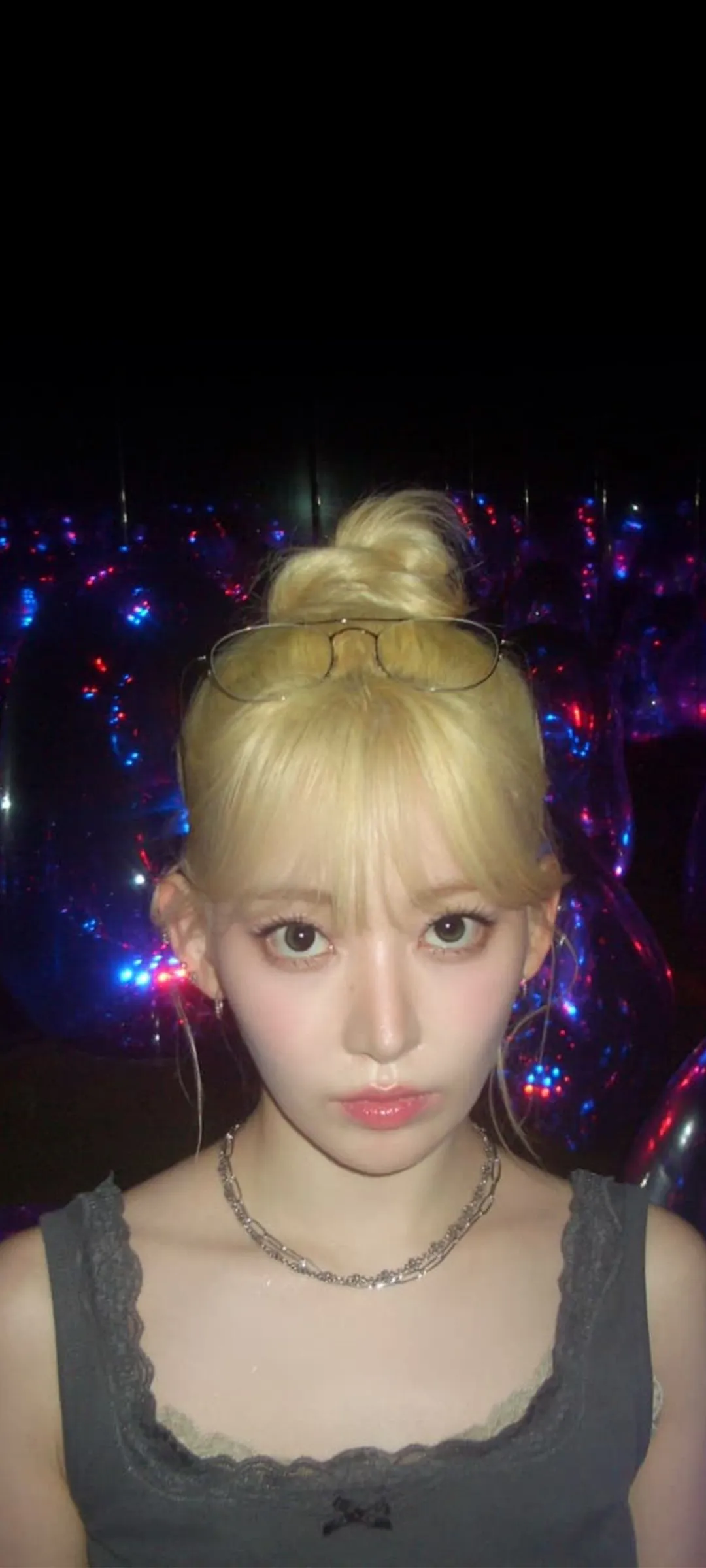 Fond d'écran de verrouillage mobile Sakura Miyawaki 4K HD télécharger — IZ*ONE, LE SSERAFIM