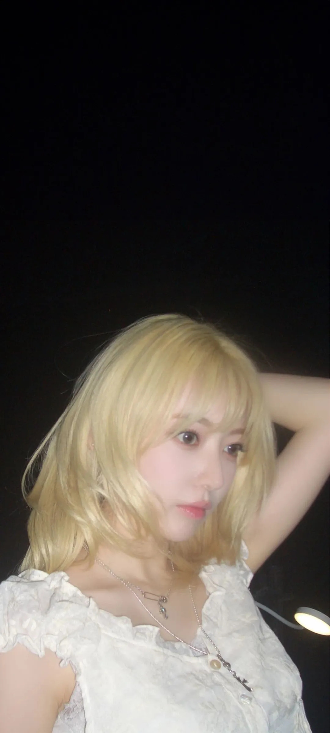 Fond d'écran de verrouillage mobile Sakura Miyawaki 4K HD télécharger — IZ*ONE, LE SSERAFIM