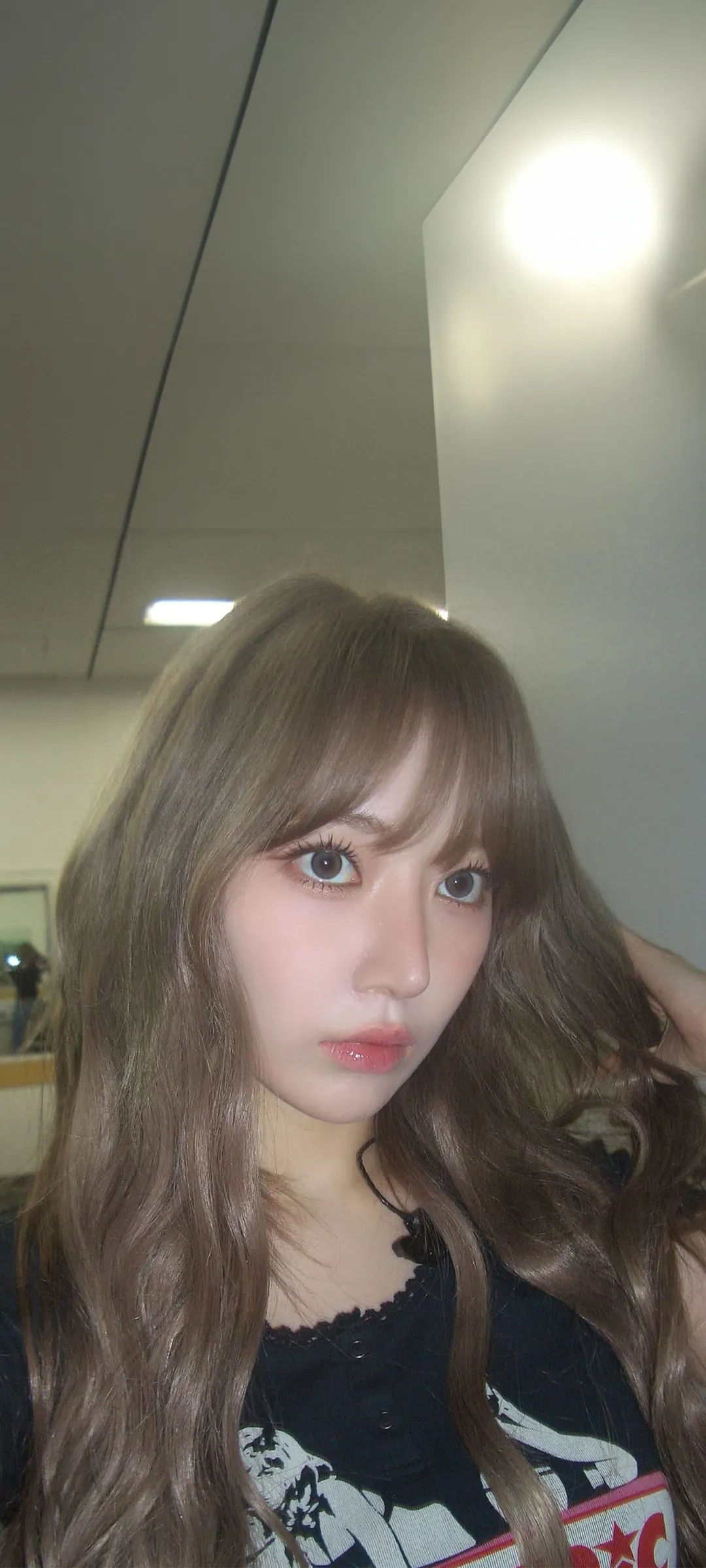 Fond d'écran de verrouillage mobile Sakura Miyawaki 4K HD télécharger — IZ*ONE, LE SSERAFIM