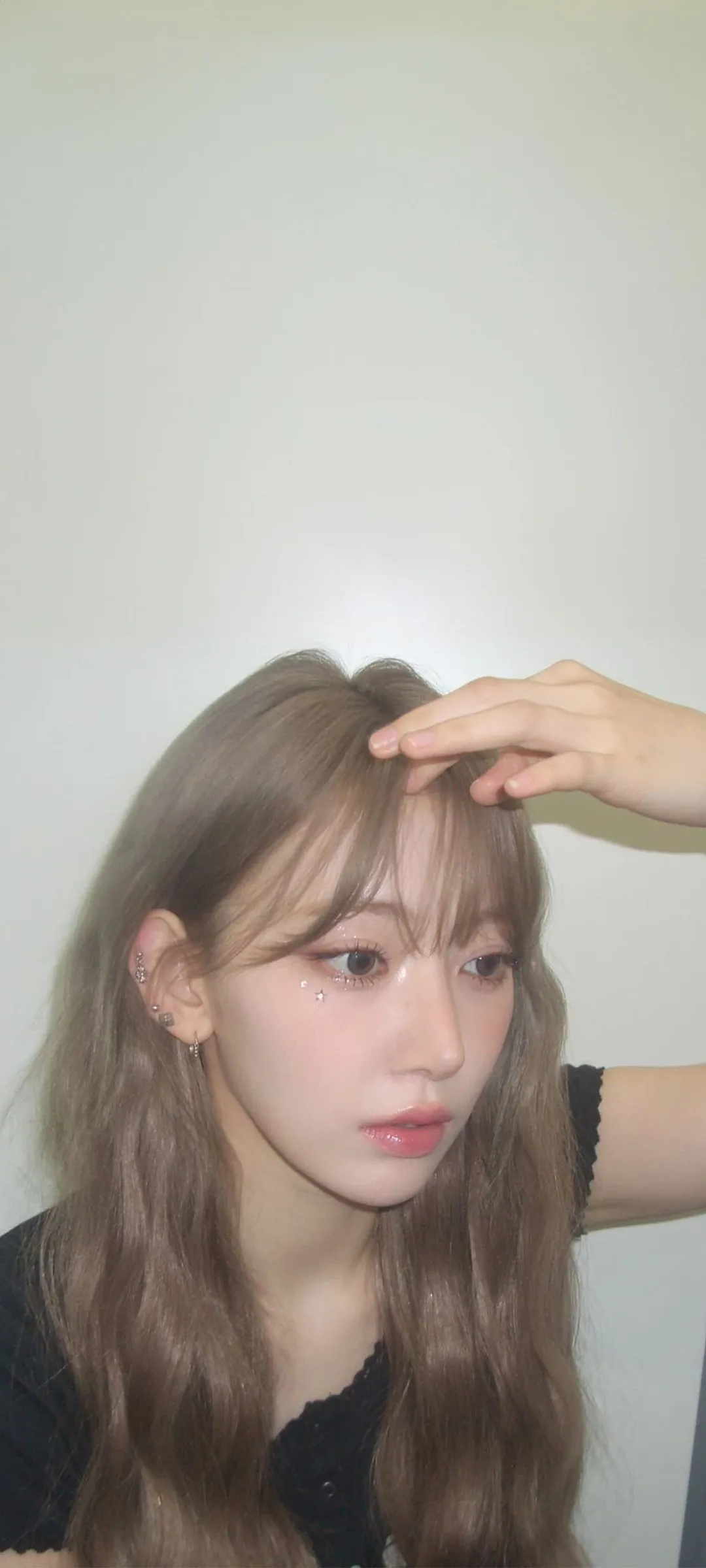 Fond d'écran de verrouillage mobile Sakura Miyawaki 4K HD télécharger — IZ*ONE, LE SSERAFIM
