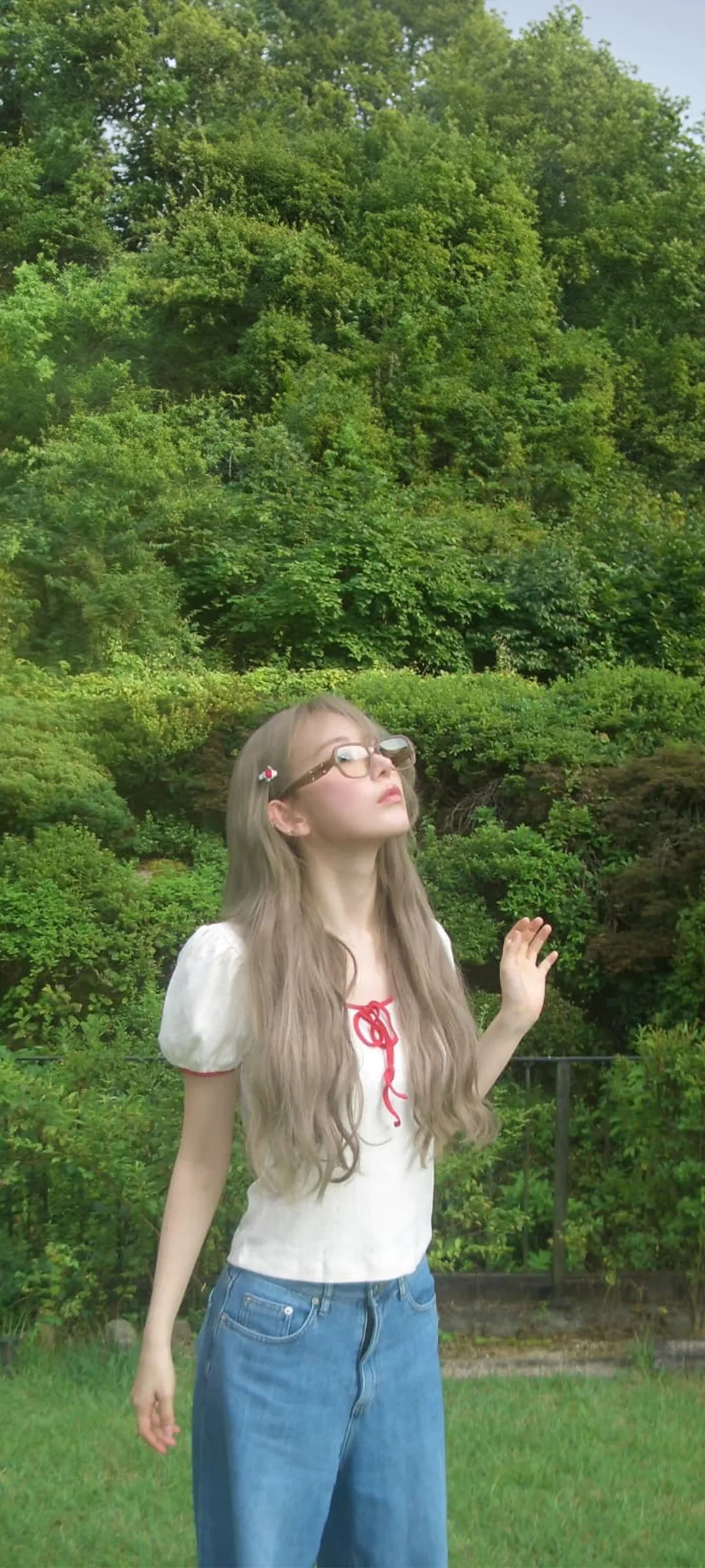Fond d'écran de verrouillage mobile Sakura Miyawaki 4K HD télécharger — IZ*ONE, LE SSERAFIM