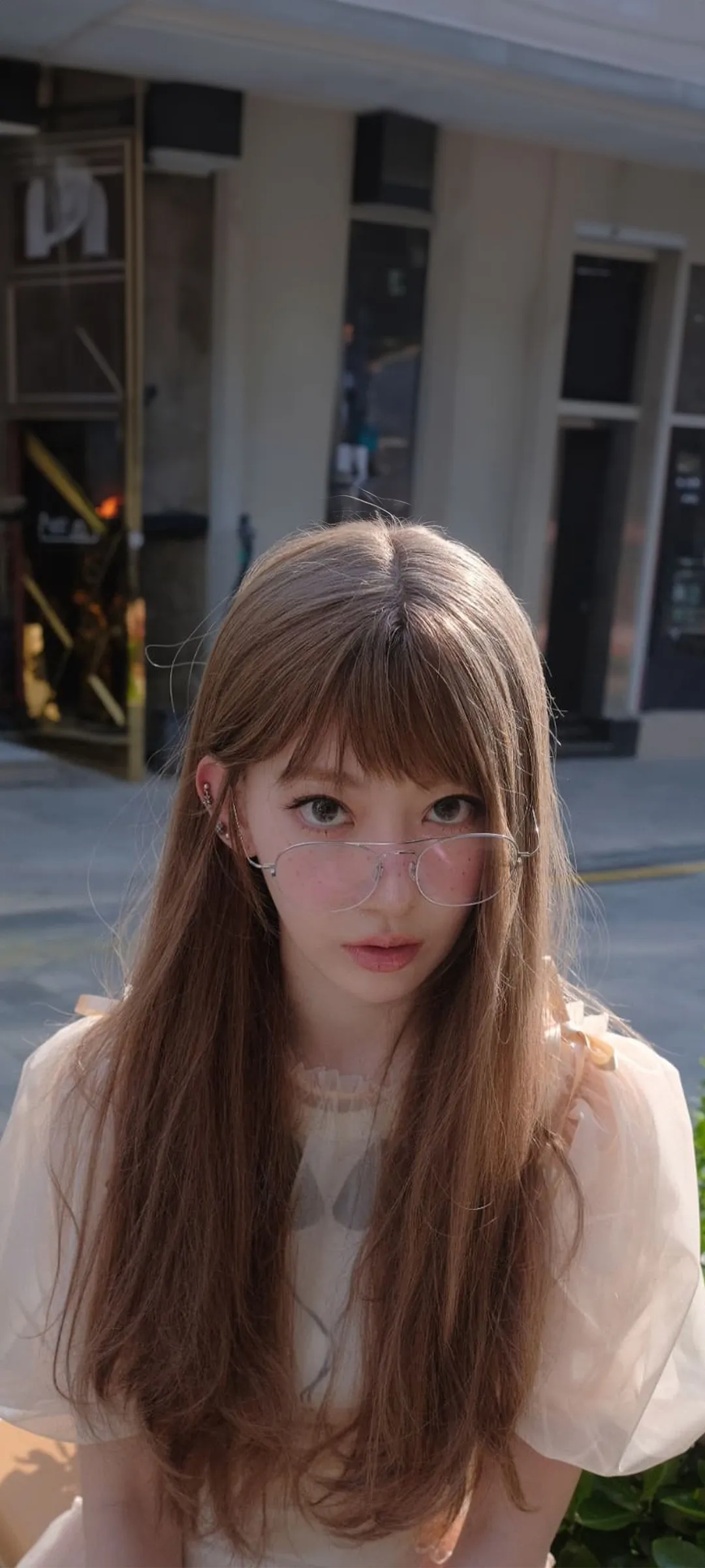 Fond d'écran de verrouillage mobile Sakura Miyawaki 4K HD télécharger — IZ*ONE, LE SSERAFIM