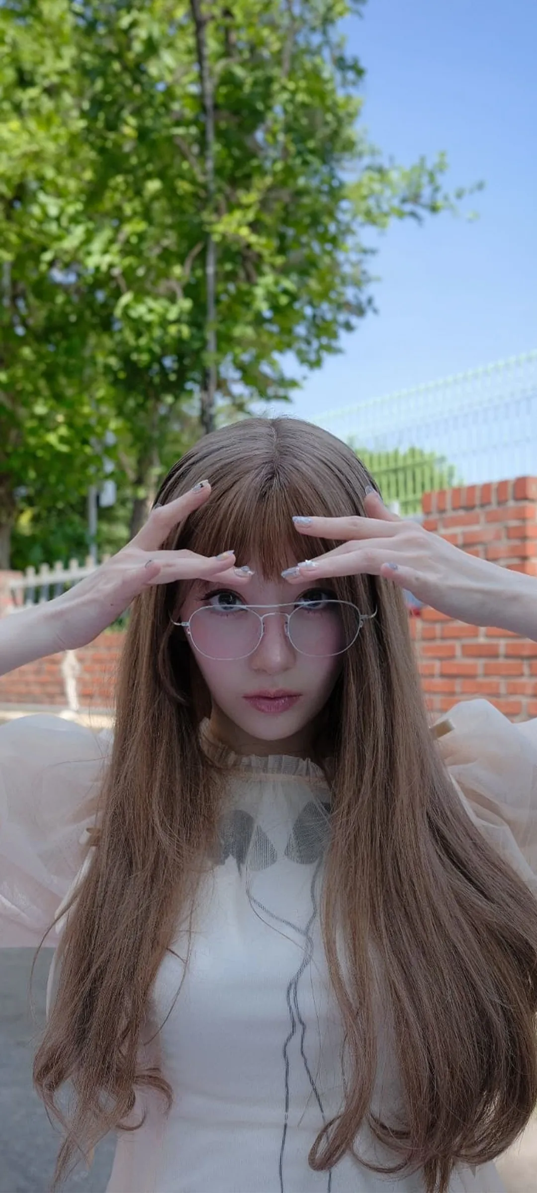 Fond d'écran de verrouillage mobile Sakura Miyawaki 4K HD télécharger — IZ*ONE, LE SSERAFIM