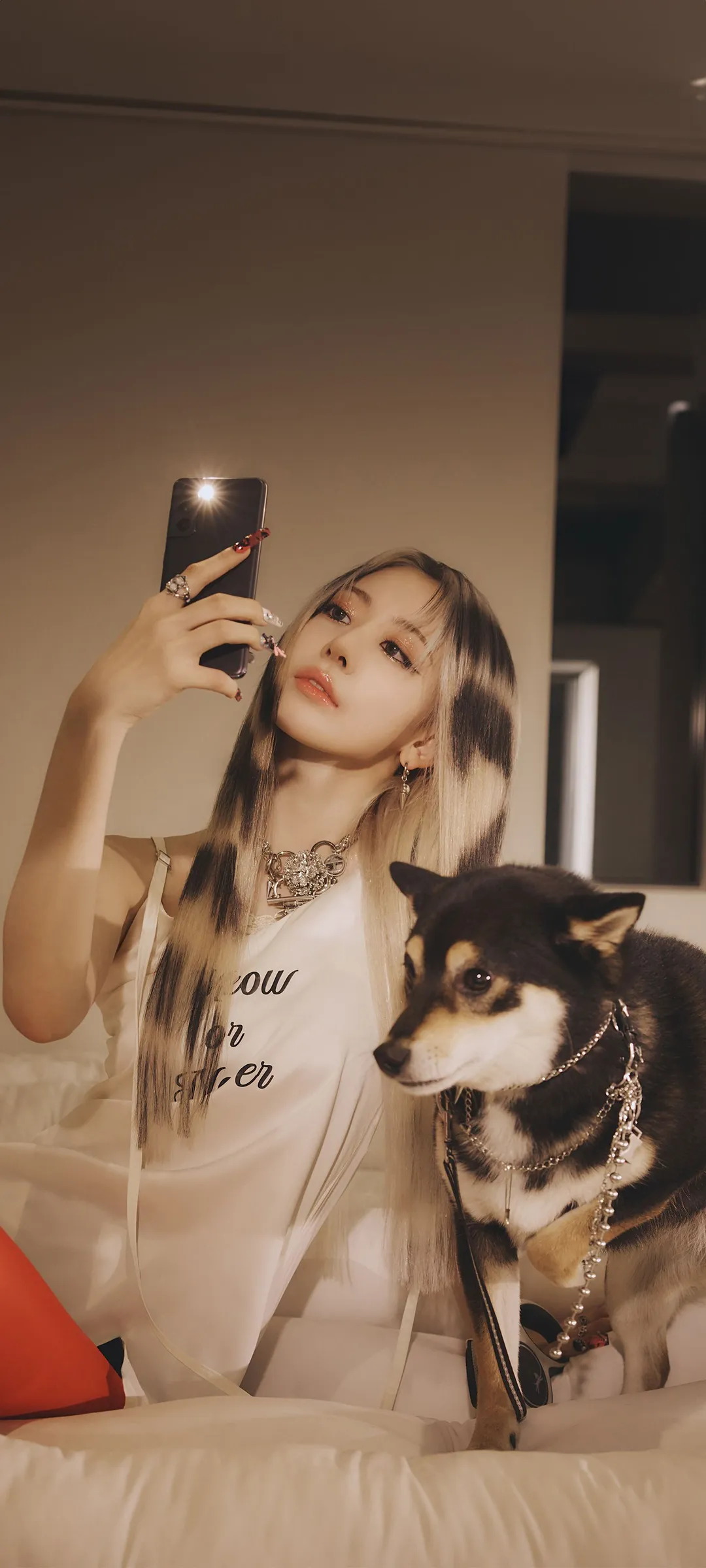 Fond d'écran de verrouillage mobile Sakura Miyawaki 4K HD télécharger — IZ*ONE, LE SSERAFIM