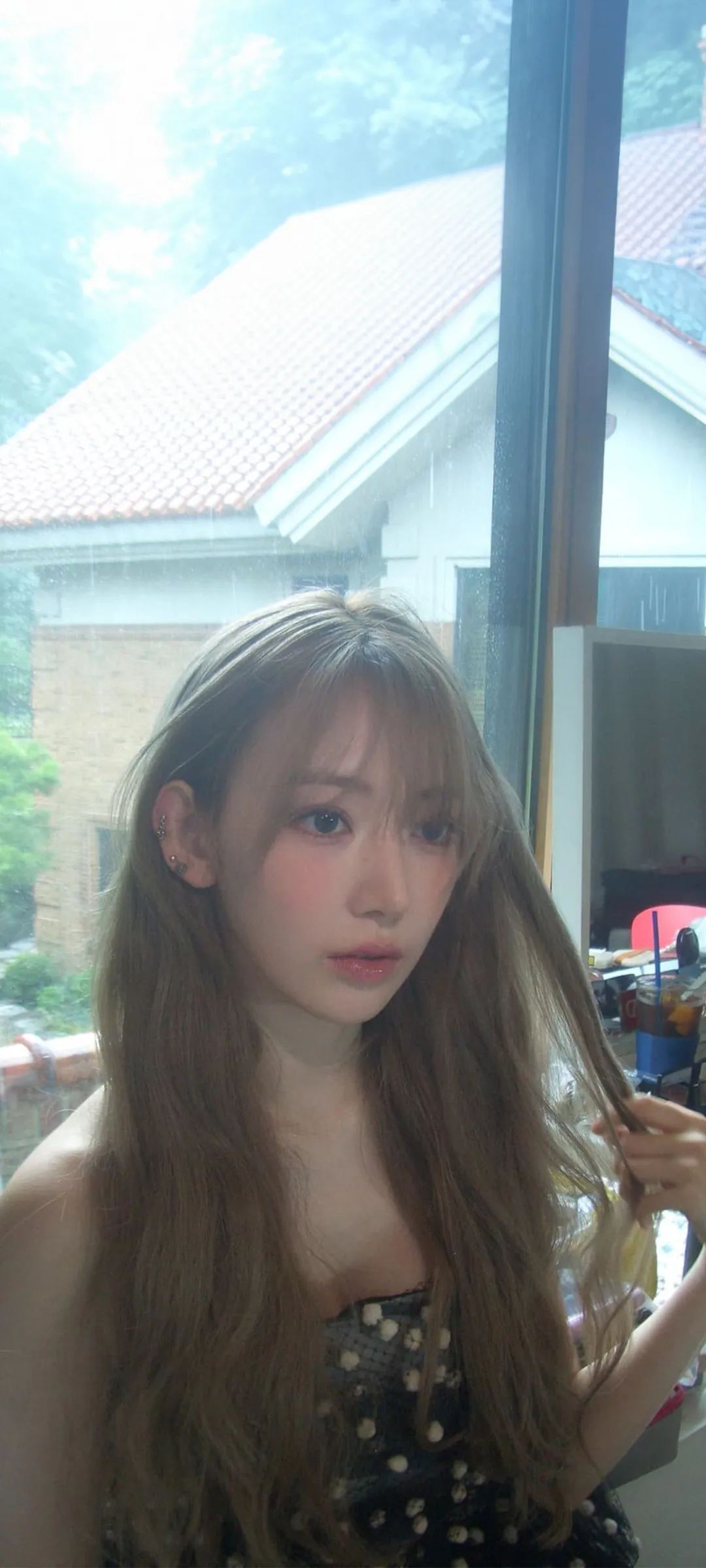 Fond d'écran de verrouillage mobile Sakura Miyawaki 4K HD télécharger — IZ*ONE, LE SSERAFIM