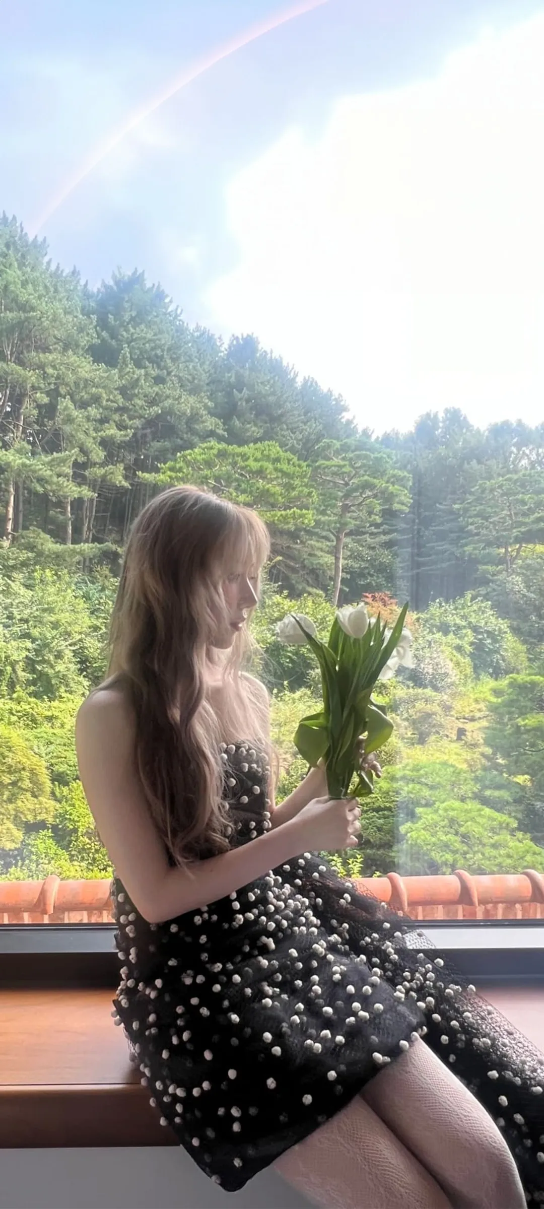 Fond d'écran de verrouillage mobile Sakura Miyawaki 4K HD télécharger — IZ*ONE, LE SSERAFIM