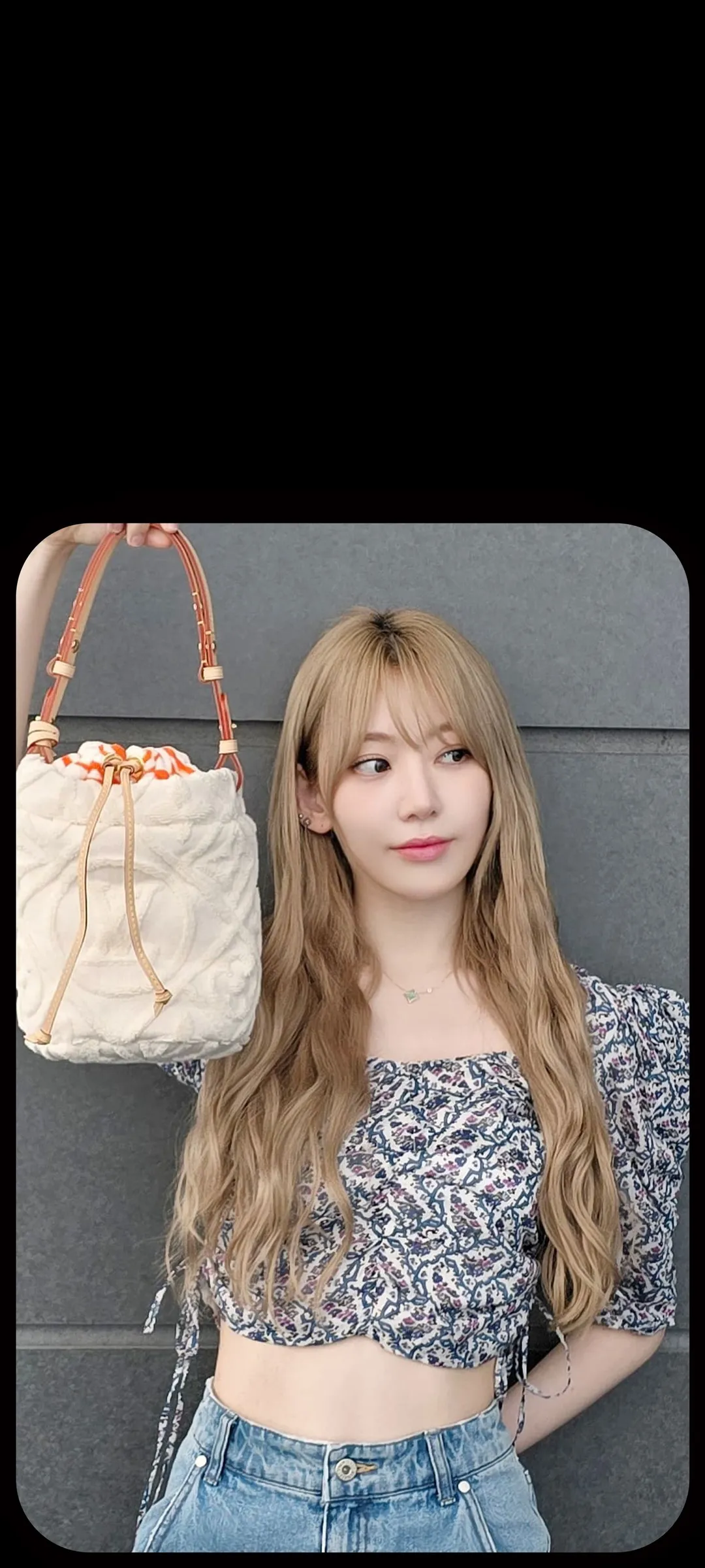 Fond d'écran de verrouillage mobile Sakura Miyawaki 4K HD télécharger — IZ*ONE, LE SSERAFIM