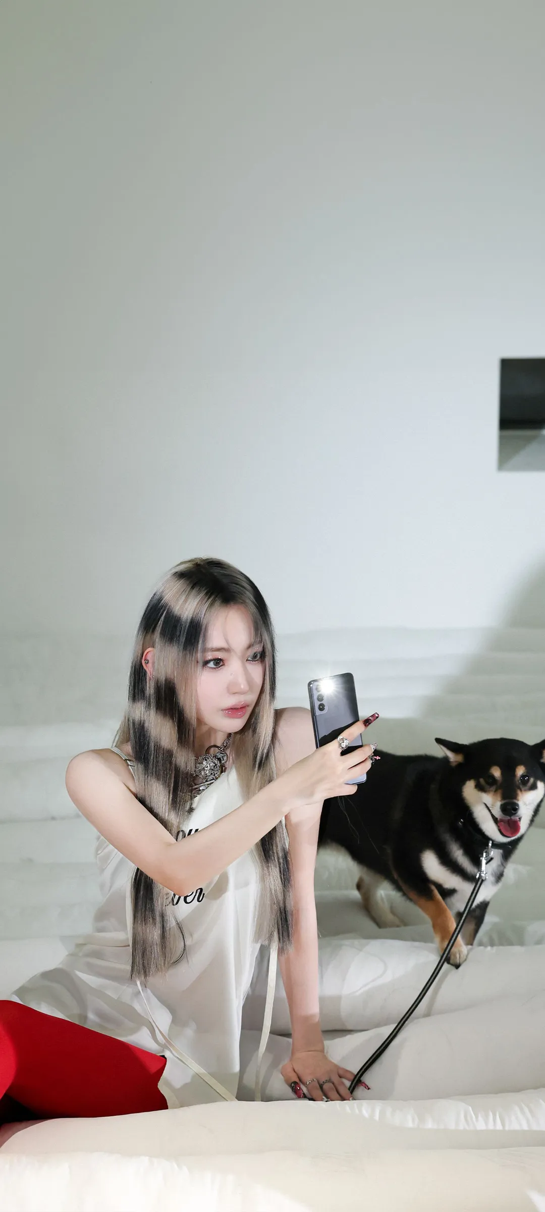 Fond d'écran de verrouillage mobile Sakura Miyawaki 4K HD télécharger — IZ*ONE, LE SSERAFIM