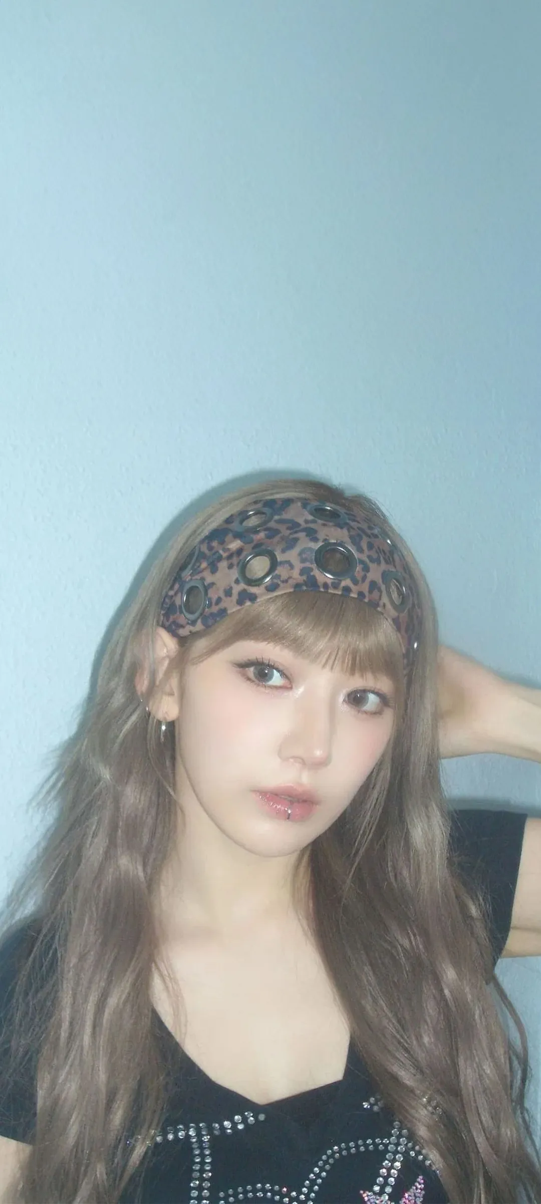 Fond d'écran de verrouillage mobile Sakura Miyawaki 4K HD télécharger — IZ*ONE, LE SSERAFIM