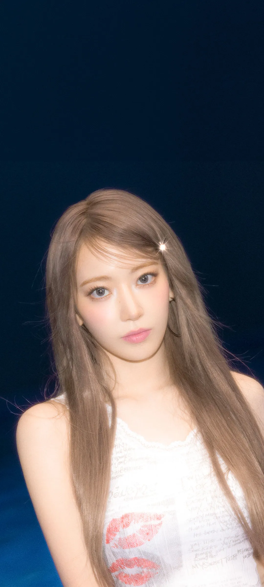 Fond d'écran de verrouillage mobile Sakura Miyawaki 4K HD télécharger — IZ*ONE, LE SSERAFIM